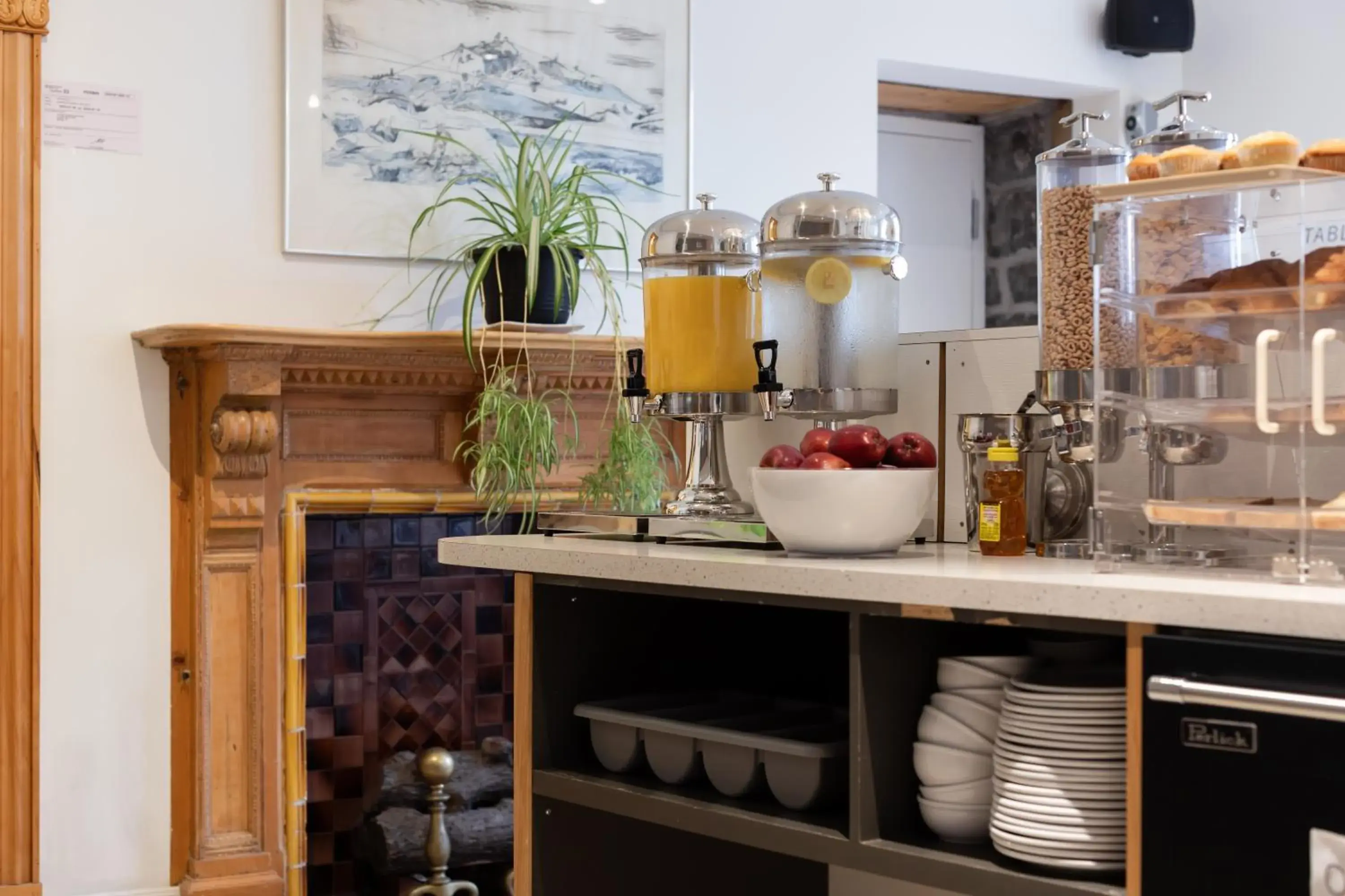 Food and drinks in Hotel Champlain Food and drinks in Hotel Champlain