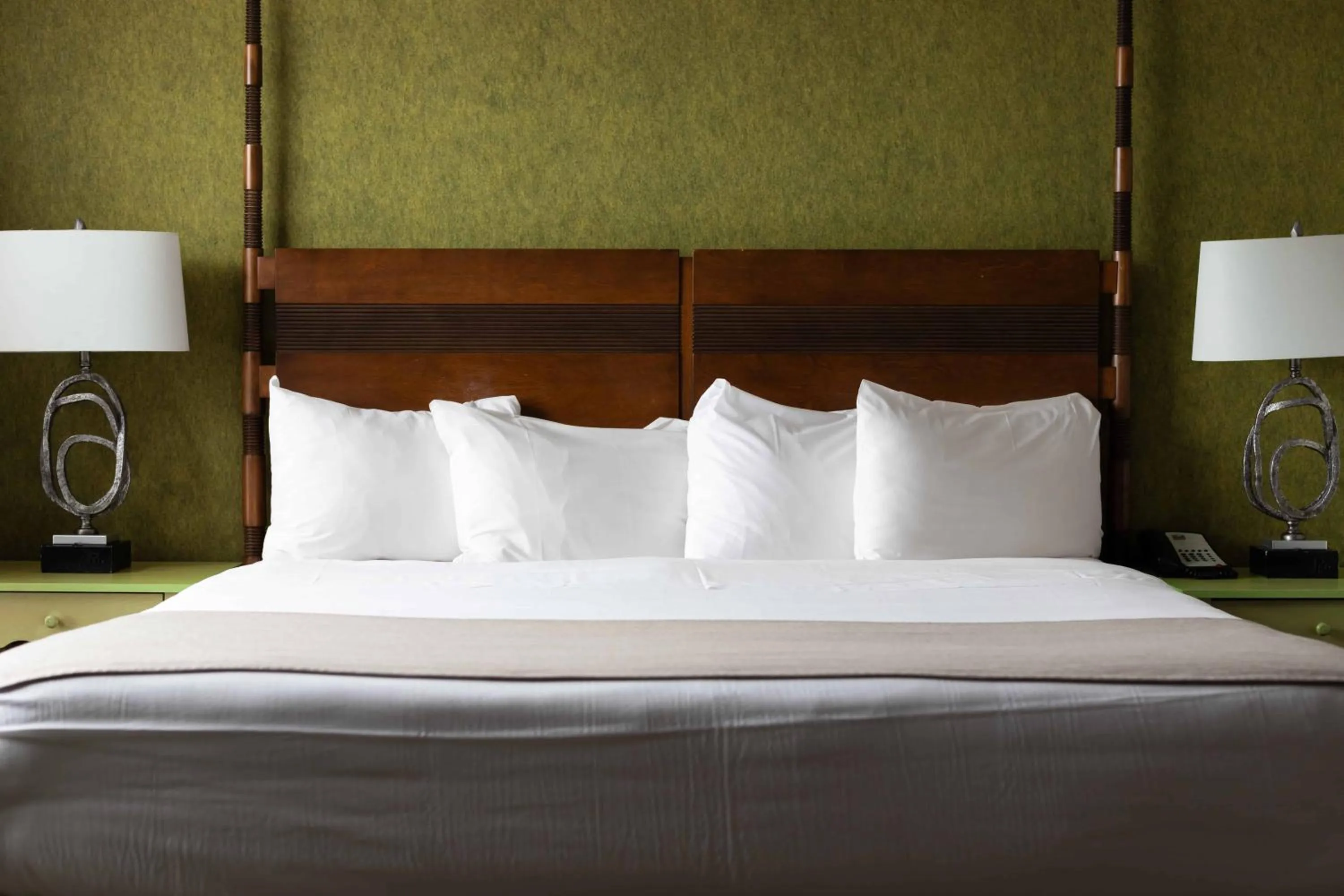 Bed in Hotel Champlain