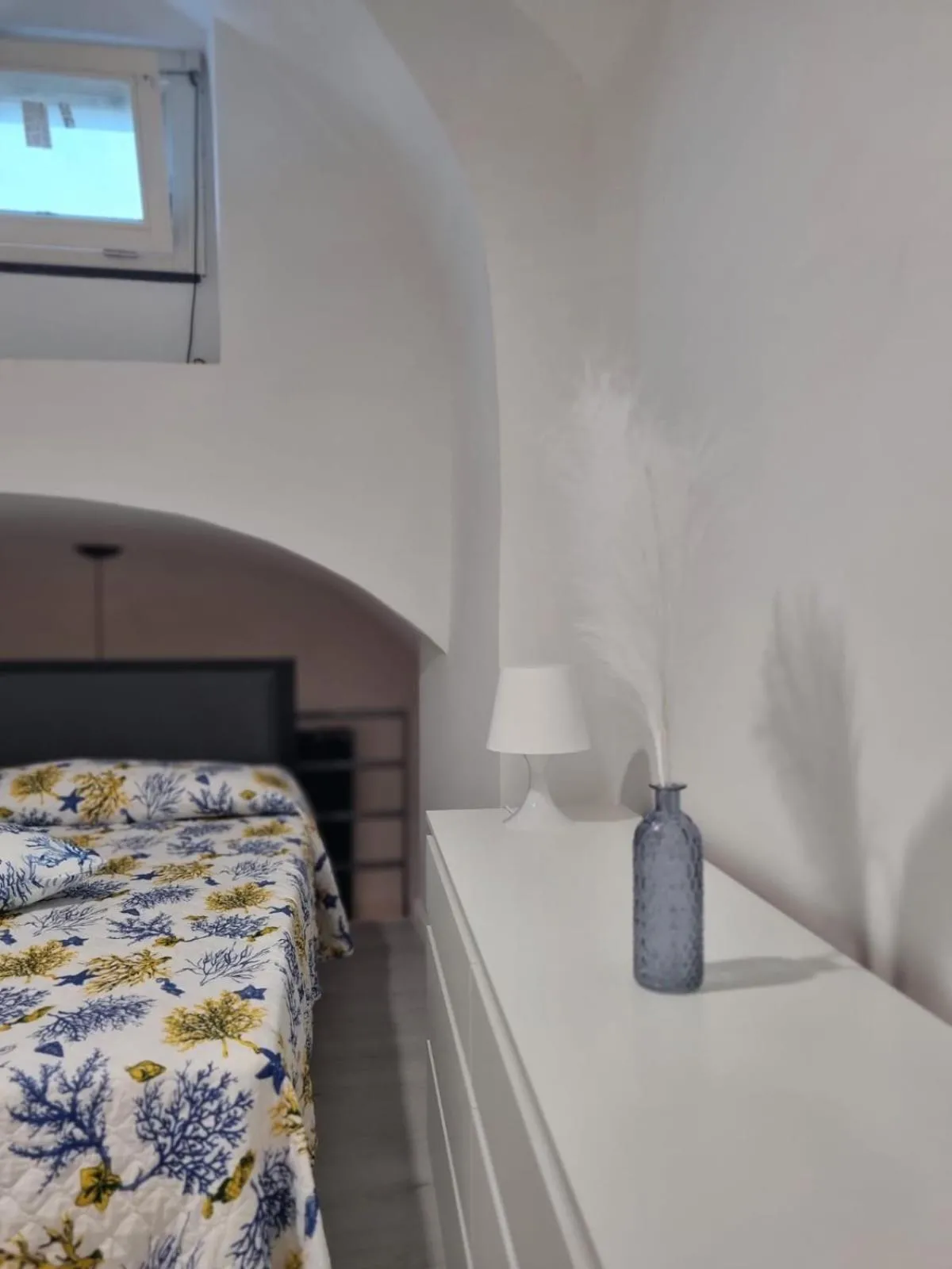 Bedroom, Bed in Celeste Costiera