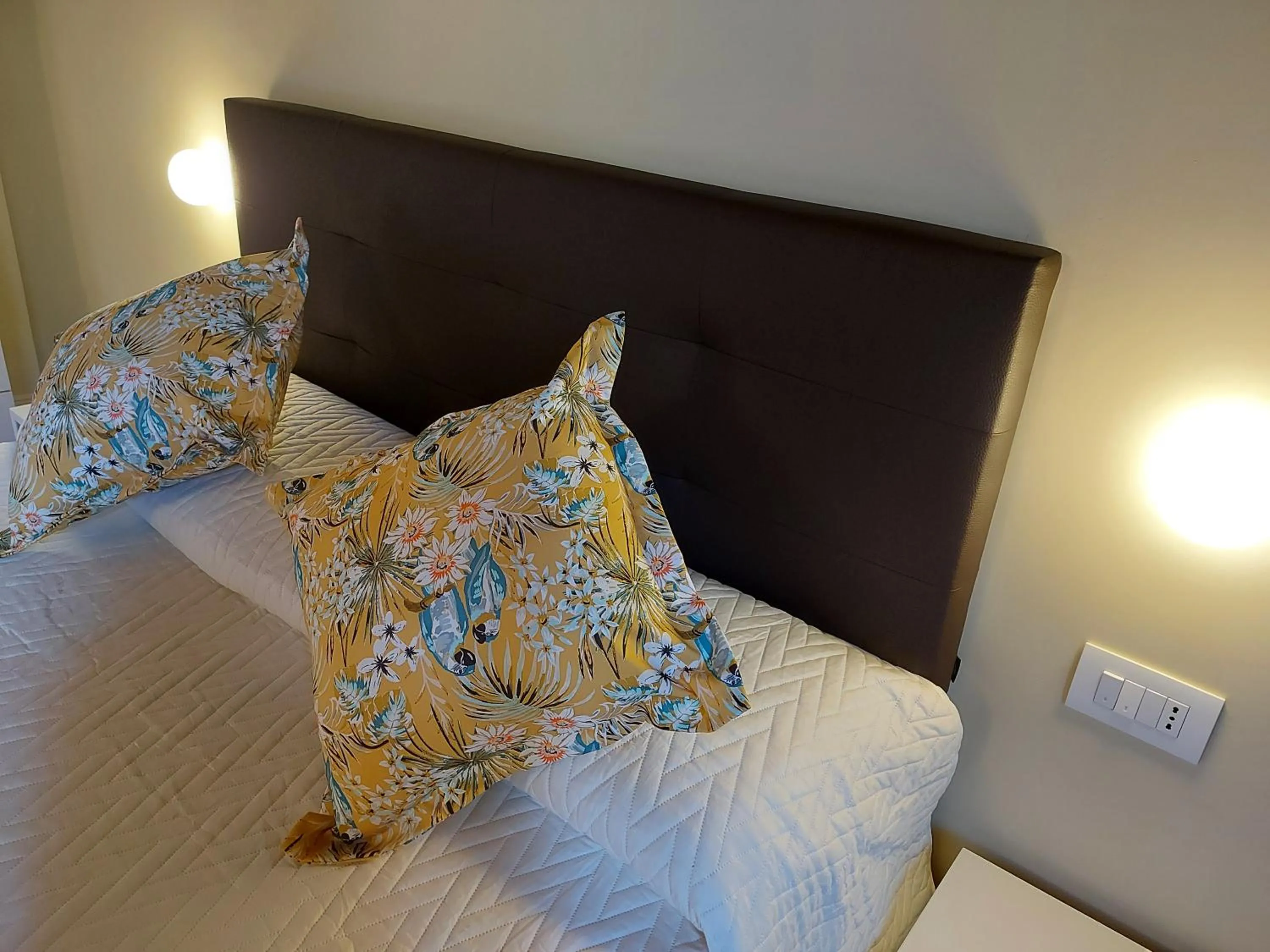 Bedroom, Bed in Celeste Costiera