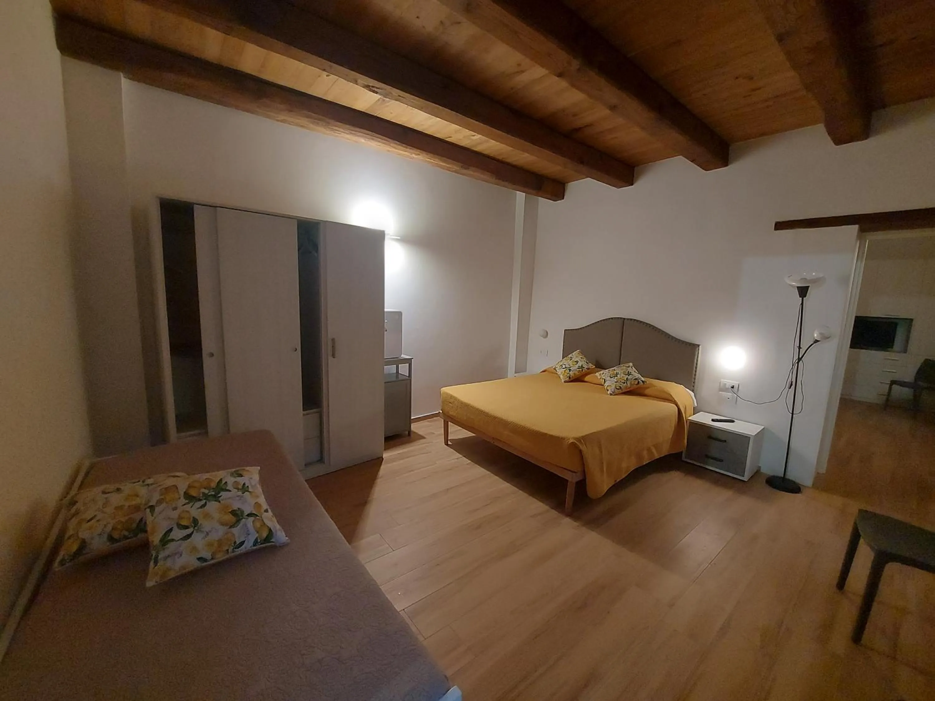 Bed in Celeste Costiera