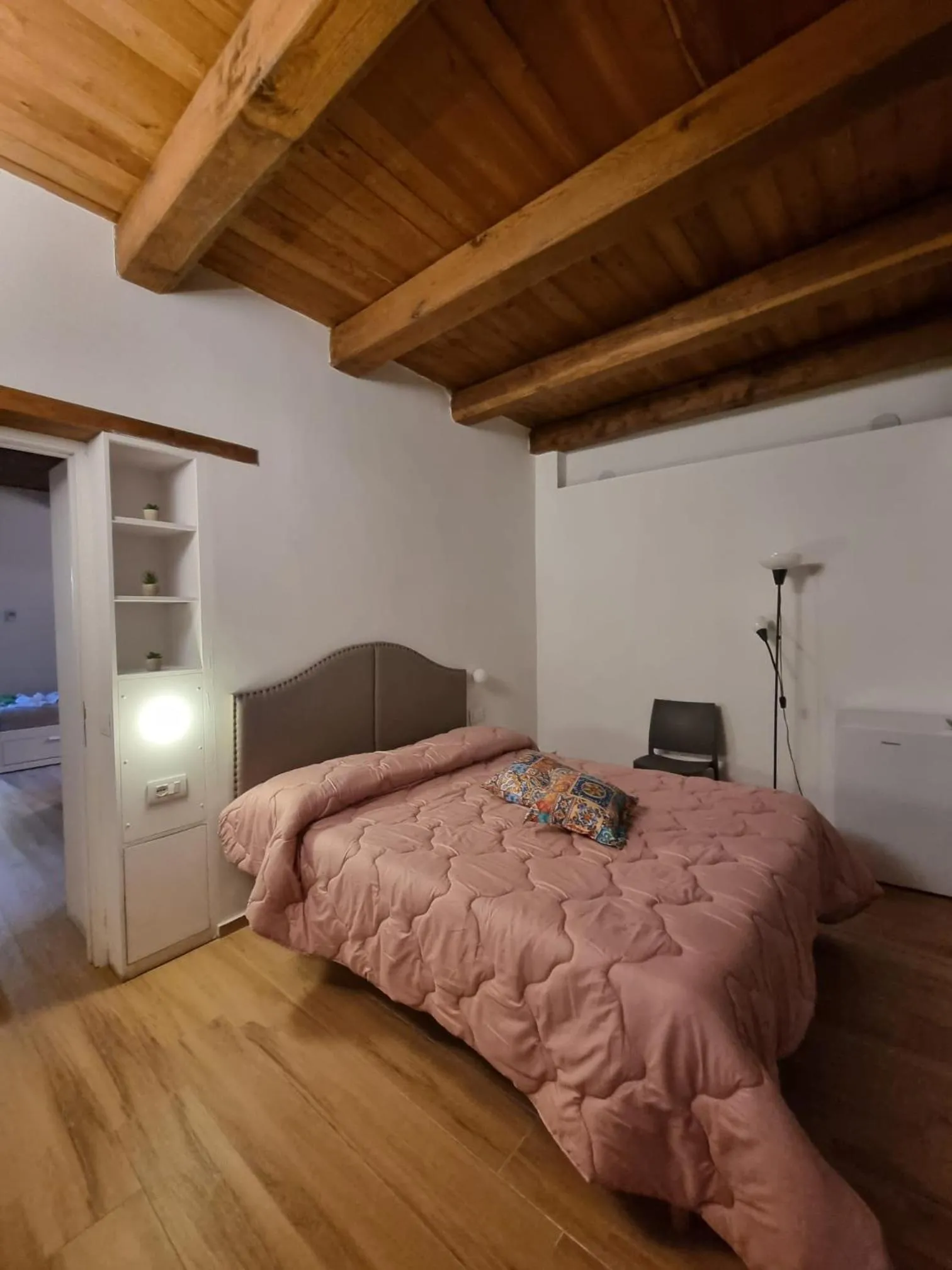 Bed in Celeste Costiera