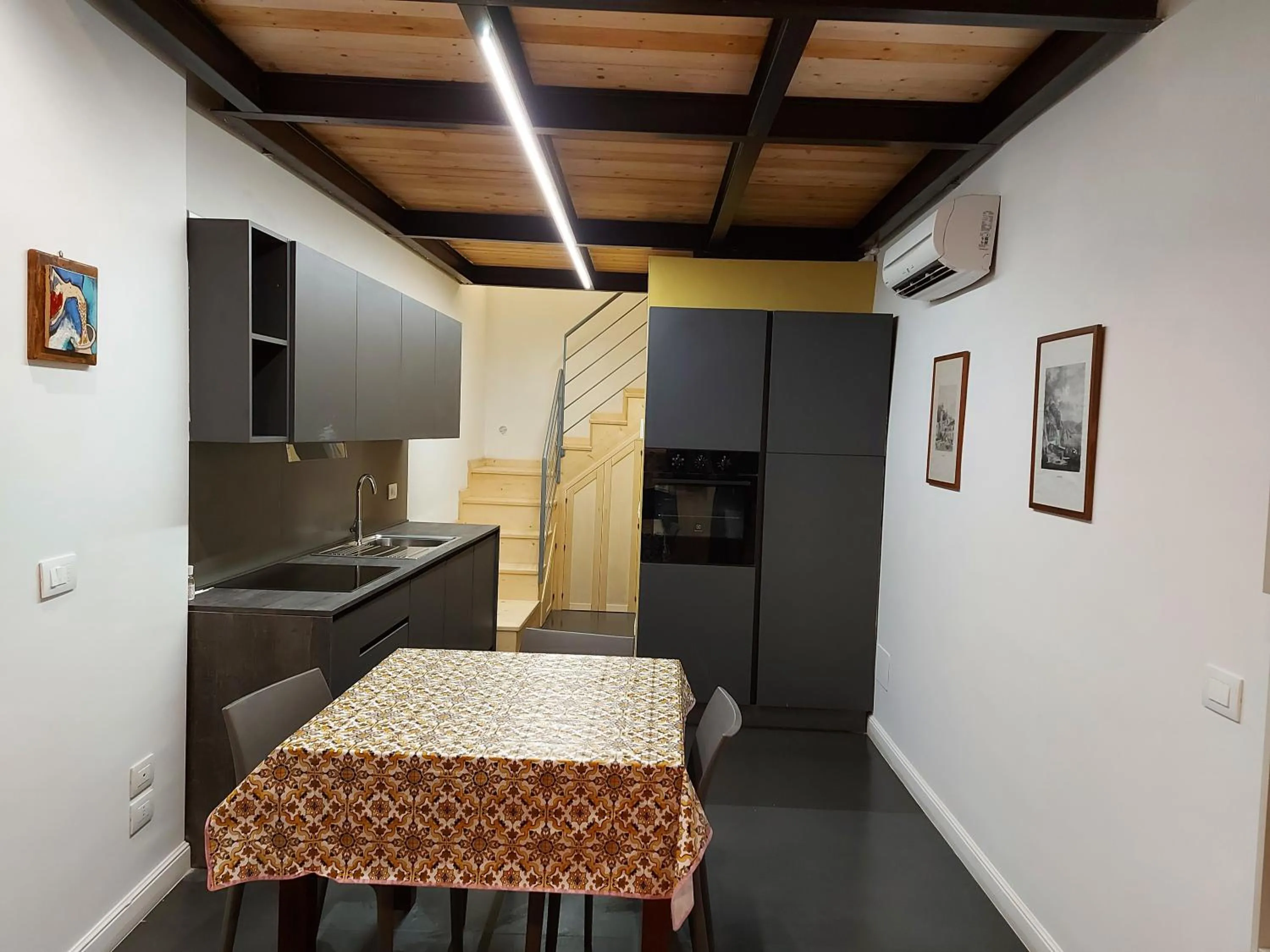 Dining area in Celeste Costiera