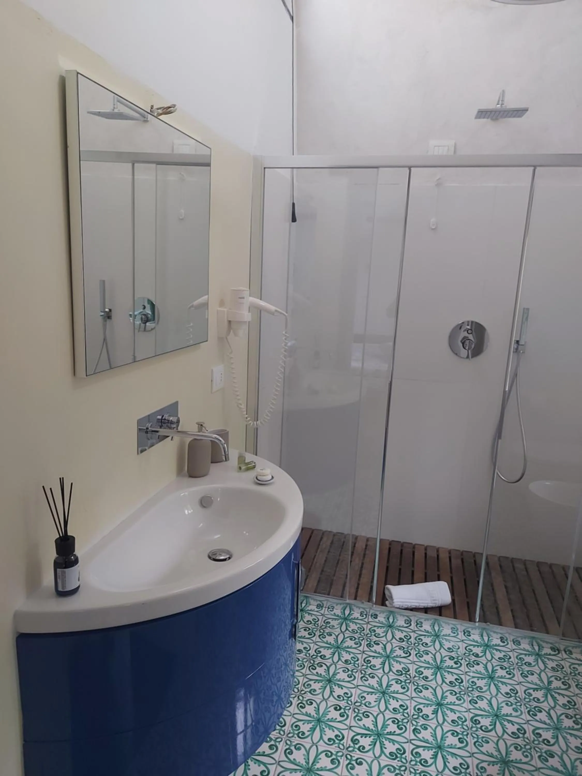 Bathroom in Celeste Costiera