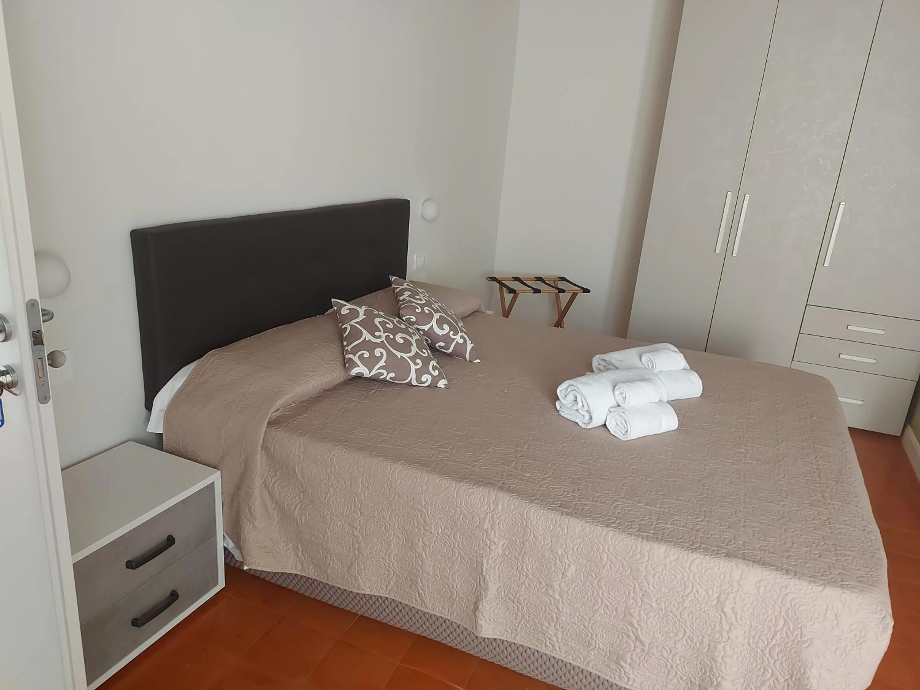 Bedroom, Bed in Celeste Costiera