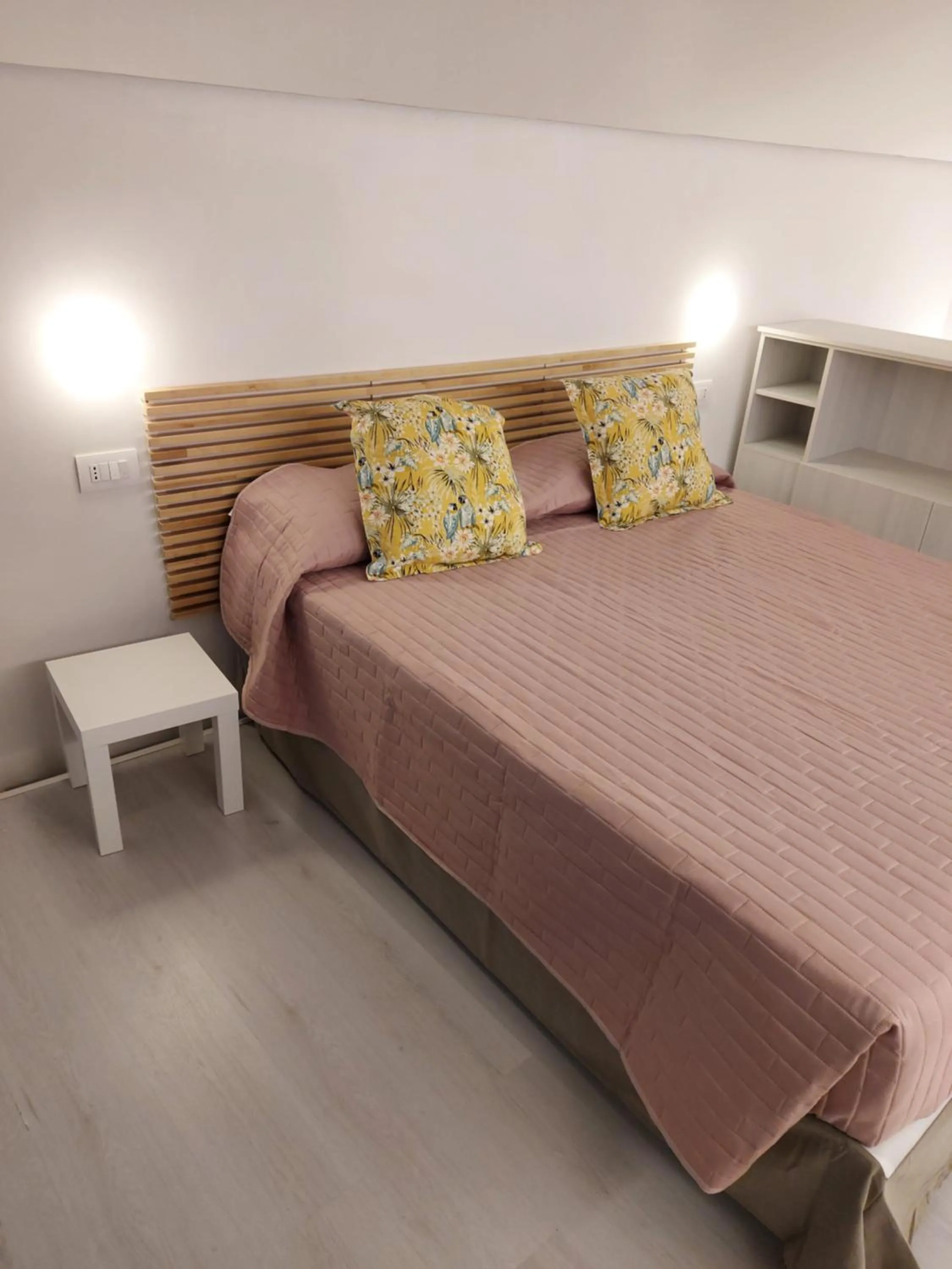 Bedroom, Bed in Celeste Costiera