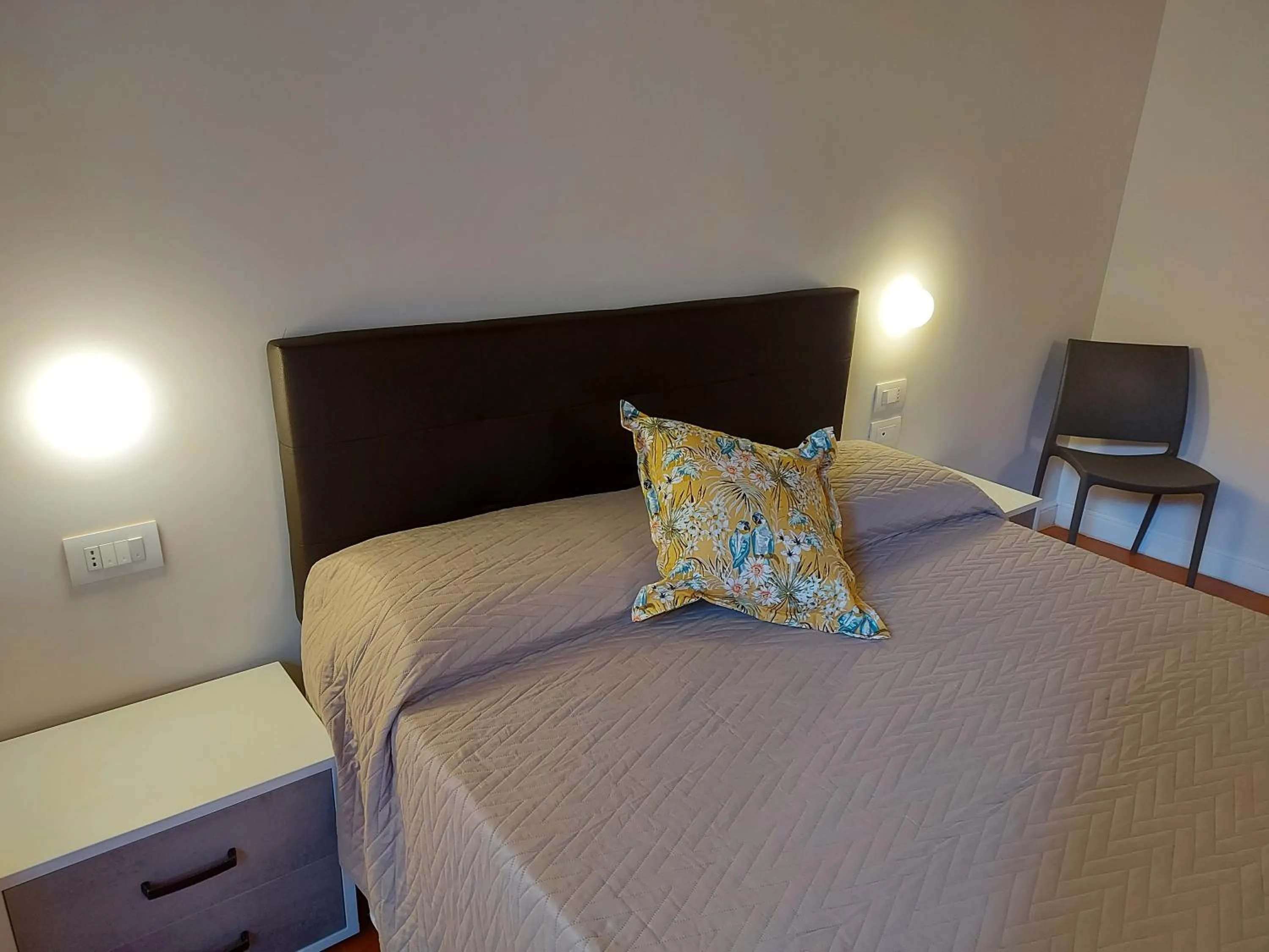 Bed in Celeste Costiera