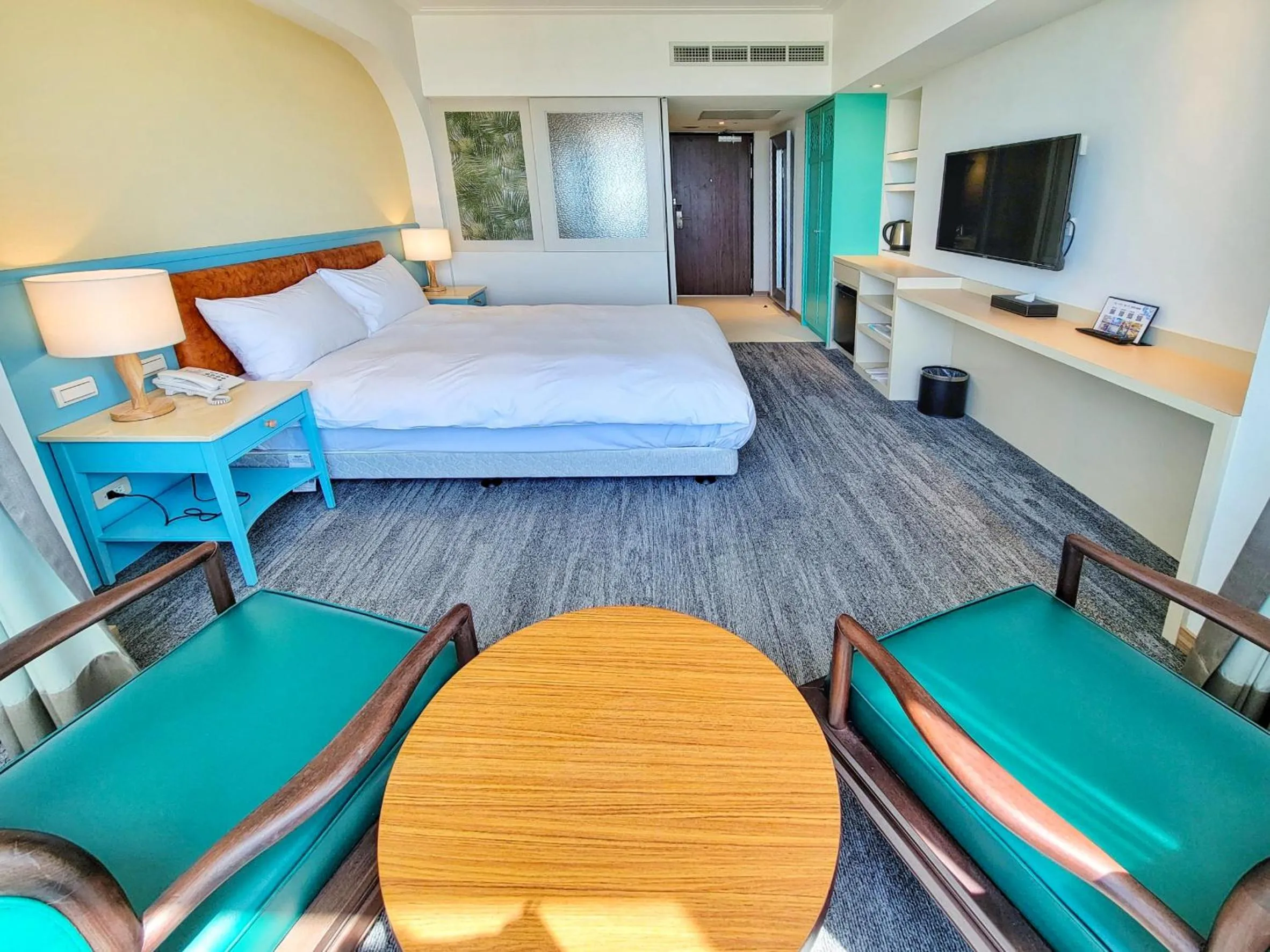 Photo of the whole room, Bed in Kenting Long Beach Hotel