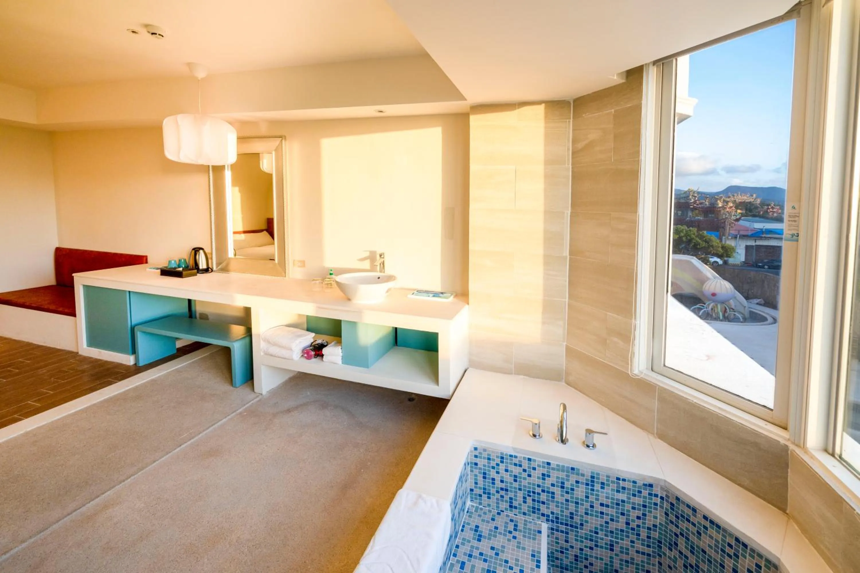 Bathroom, Bed in Kenting Long Beach Hotel