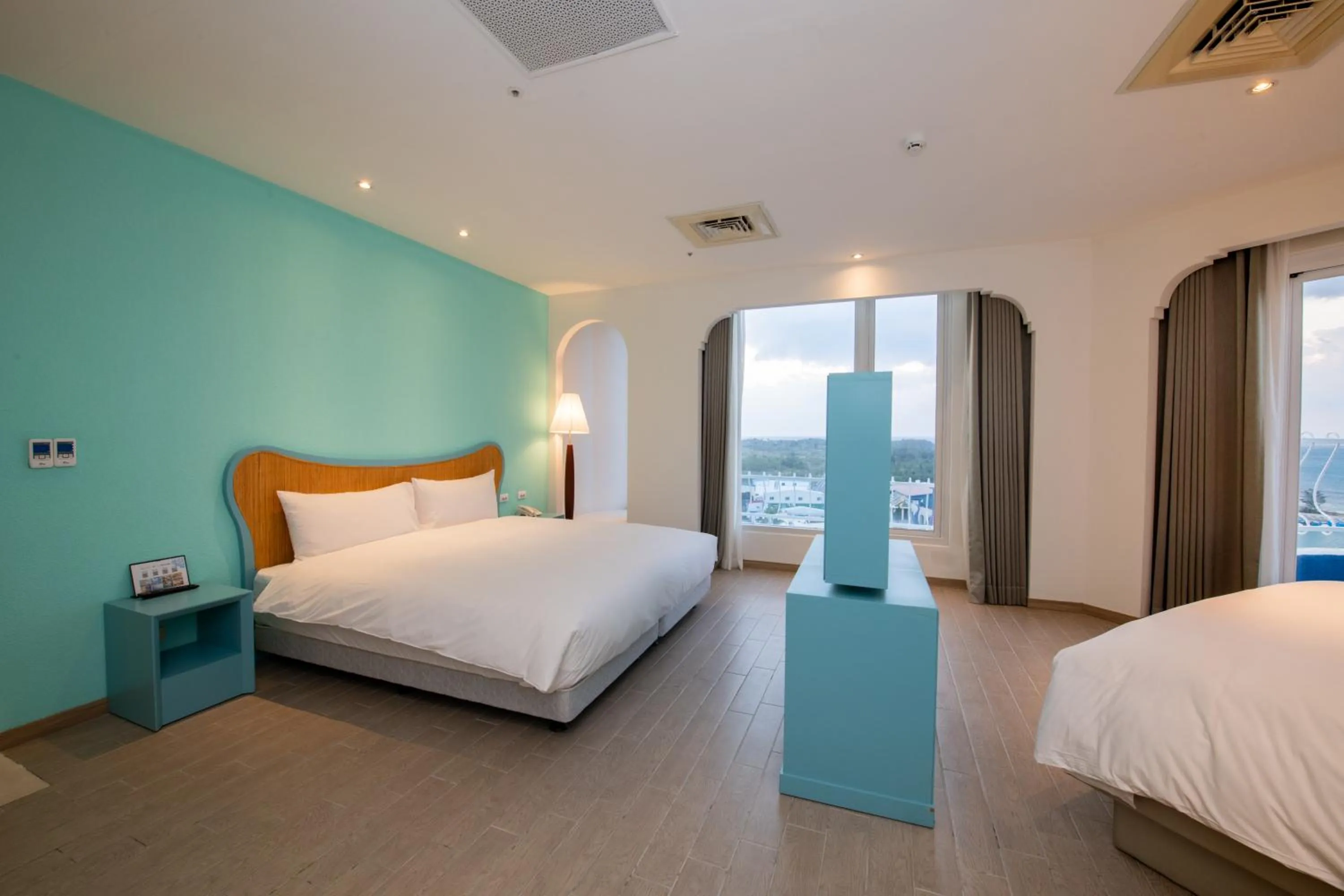 Photo of the whole room, Bed in Kenting Long Beach Hotel