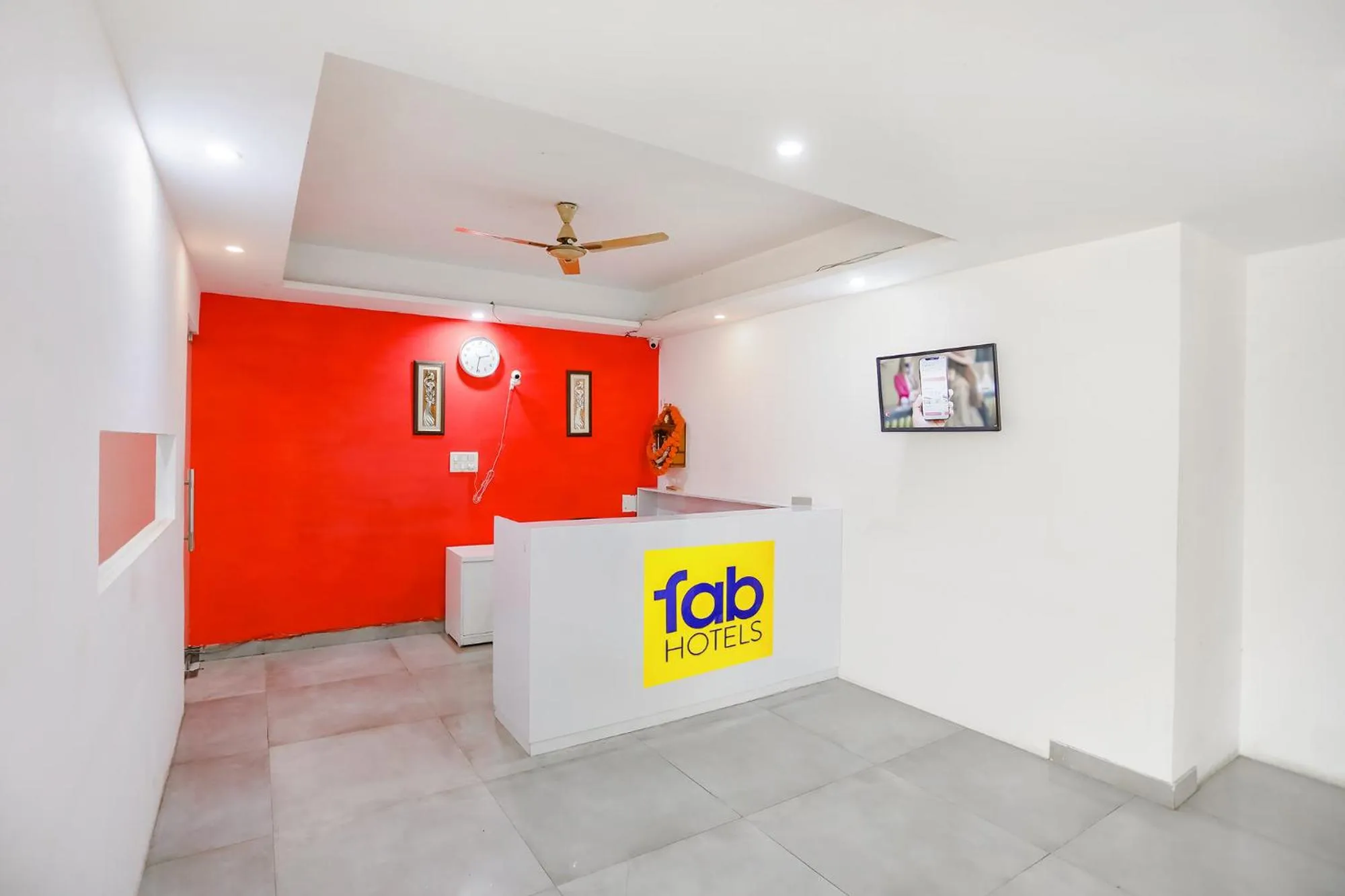 TV and multimedia in FabHotel F9 Sector 19
