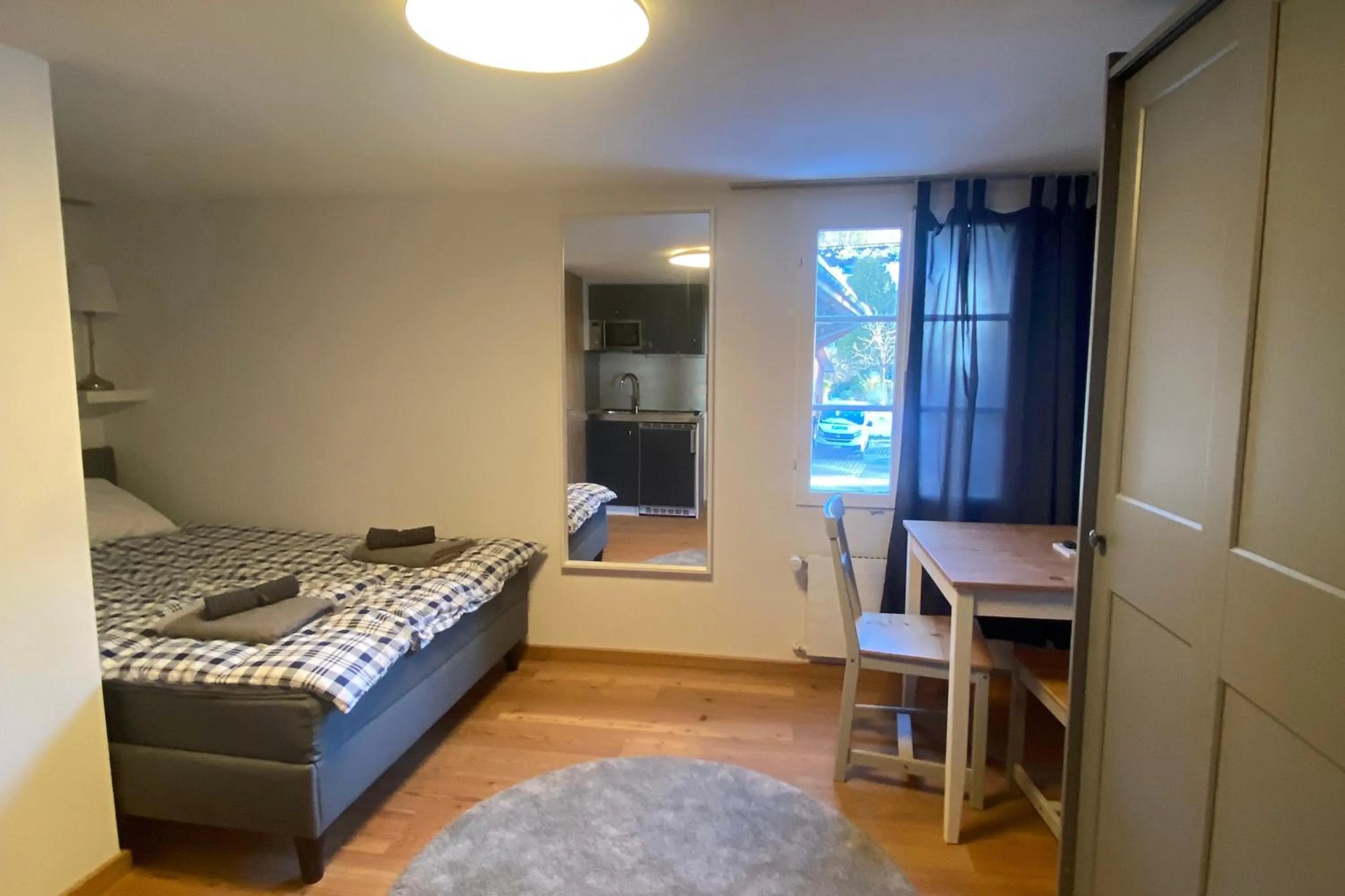 Photo of the whole room, Bed in Rössli Self Check in 24-7 Free Parking