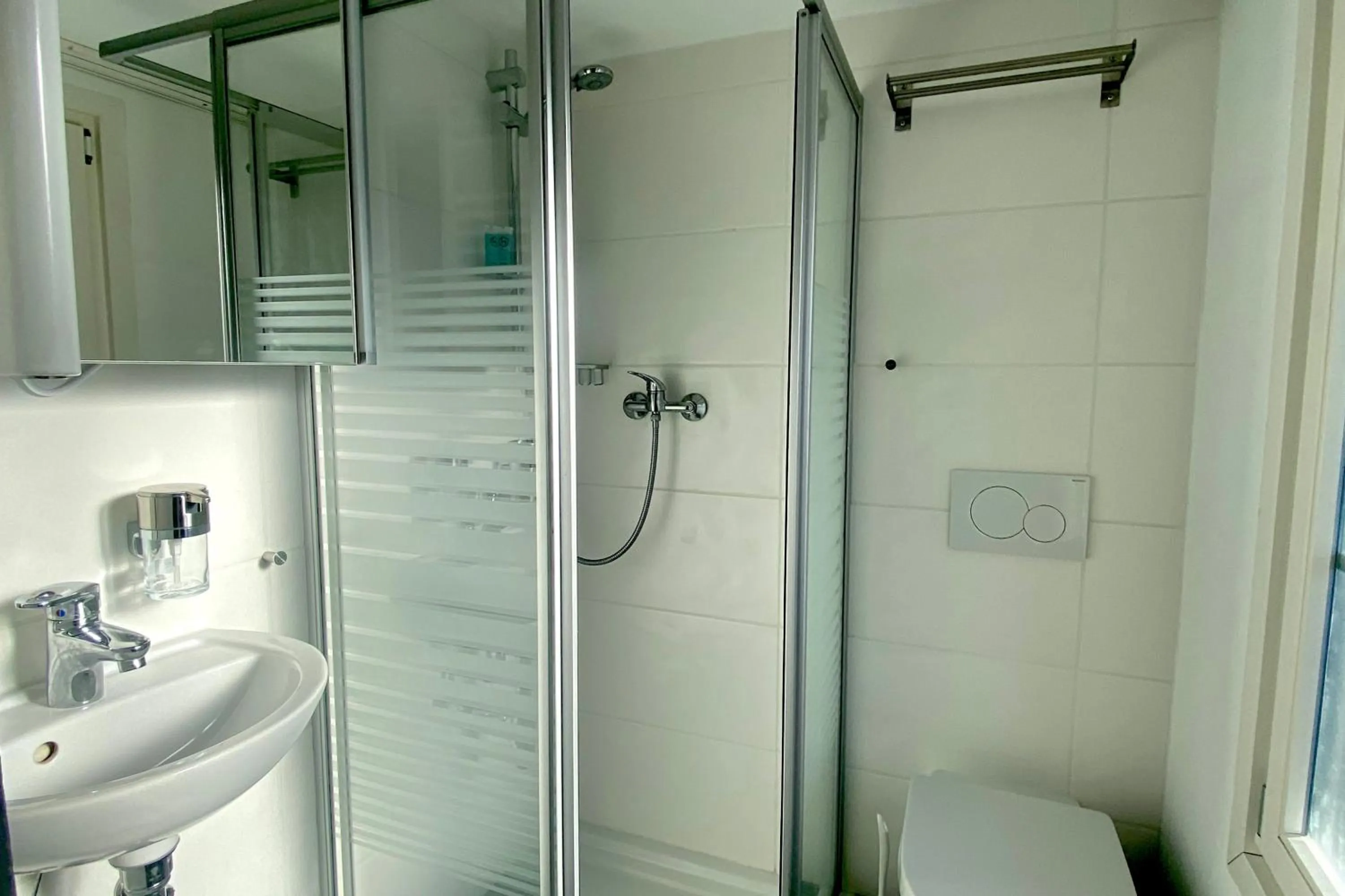 Bathroom in Rössli Self Check in 24-7 Free Parking