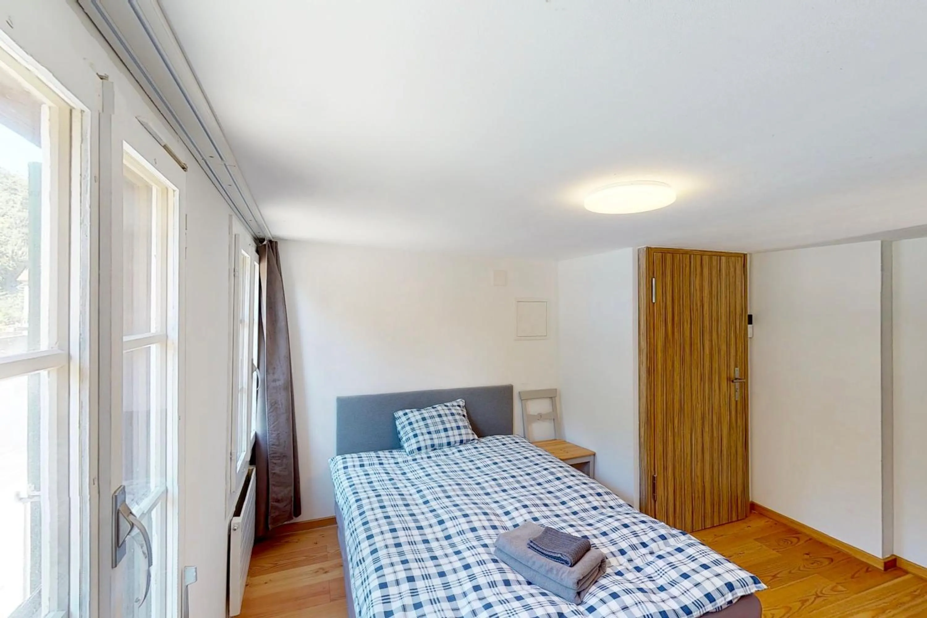 Photo of the whole room, Bed in Rössli Self Check in 24-7 Free Parking