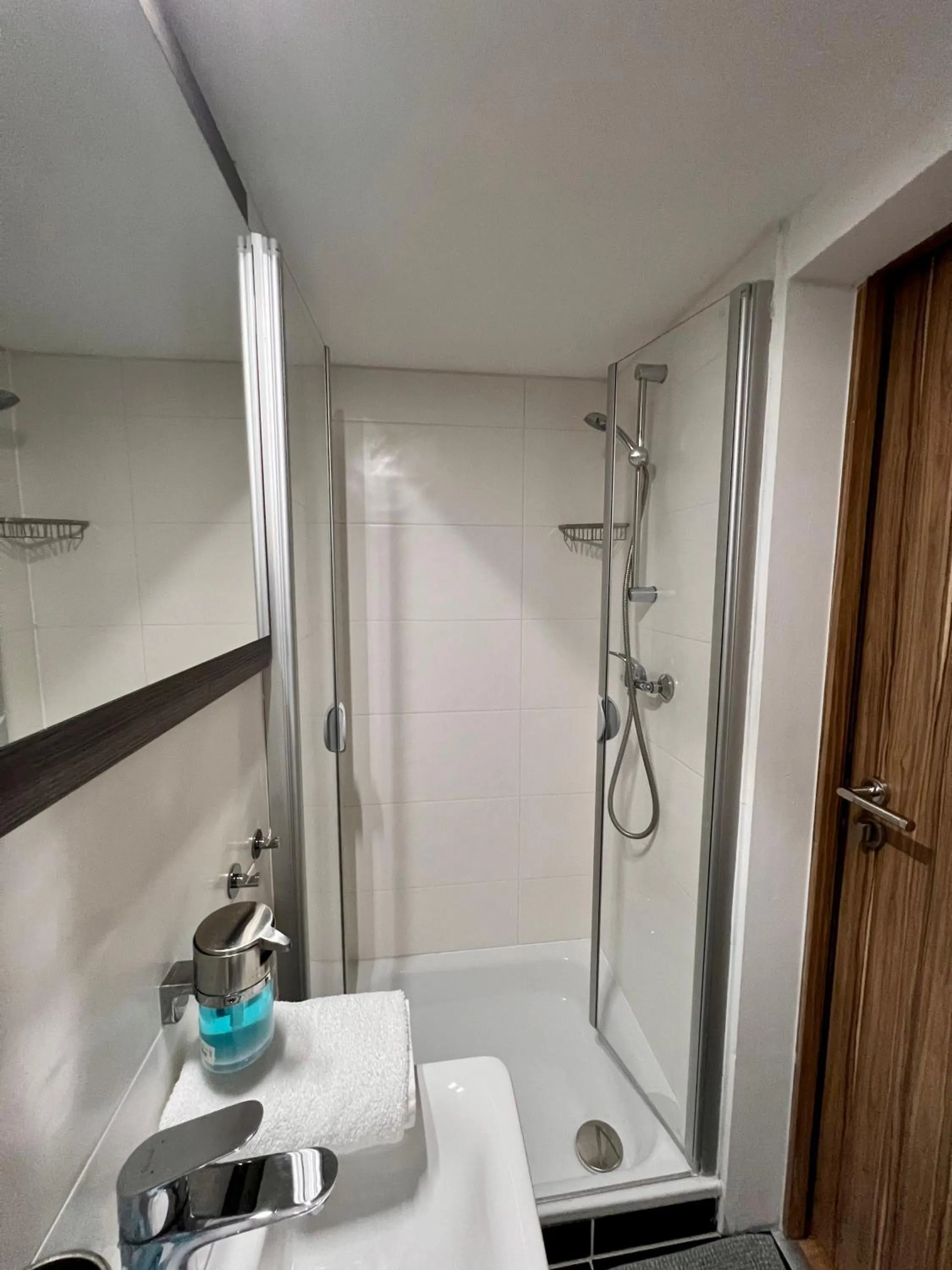 Rössli Self Check in 24-7 Free Parking