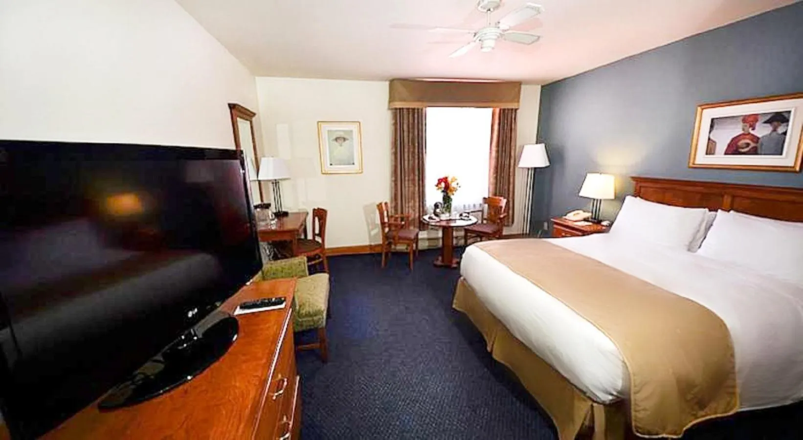 Bedroom, Bed in Hotel Tadoussac