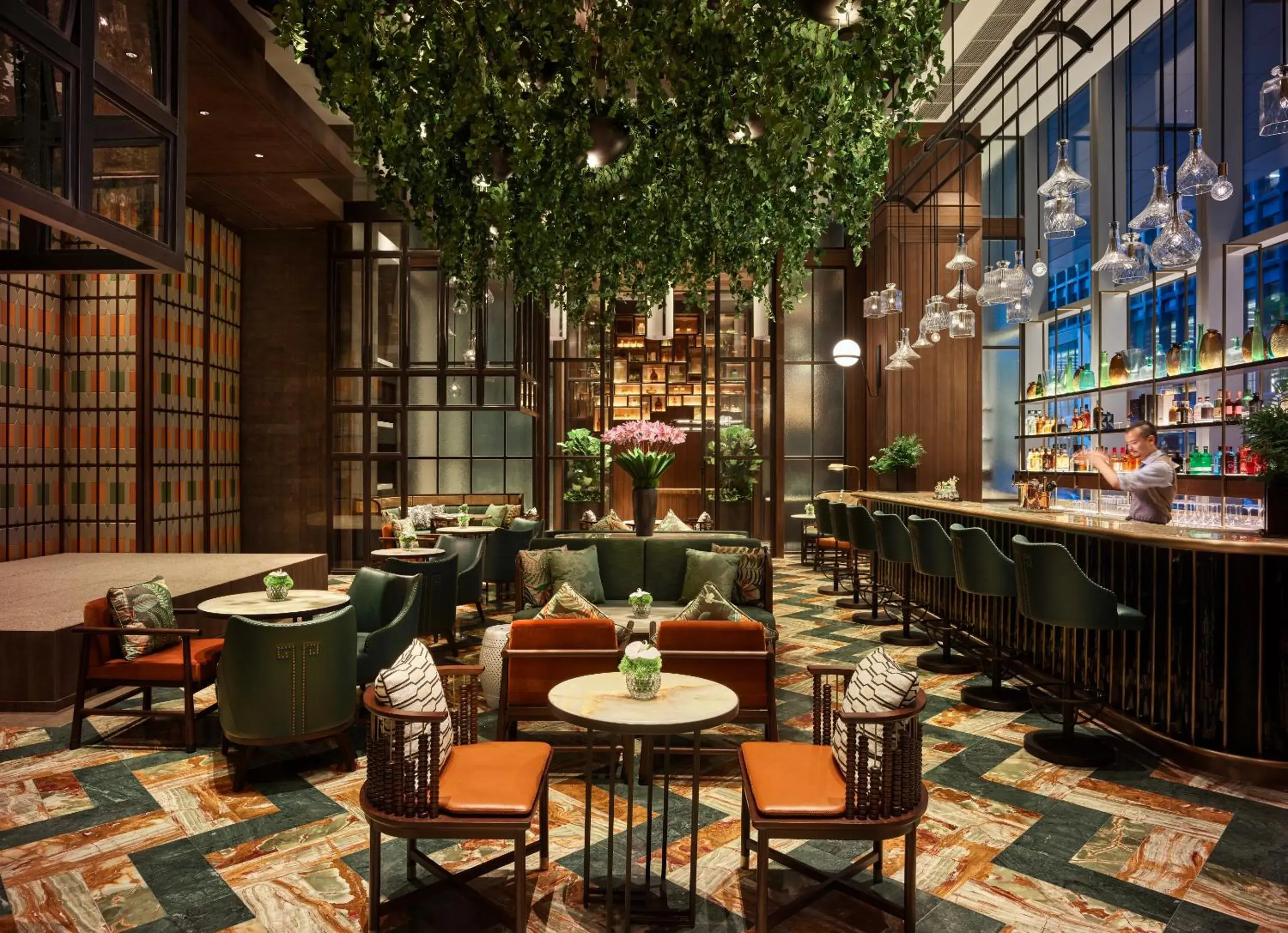 Lounge or bar in Shangri-La Qiantan, Shanghai - Steps away from the Oriental Sports Center, and easy reach the vibrant art scene of West Bund Lounge or bar in Shangri-La Qiantan, Shanghai - Steps away from the Oriental Sports Center, and easy reach the vibrant art scene of West Bund