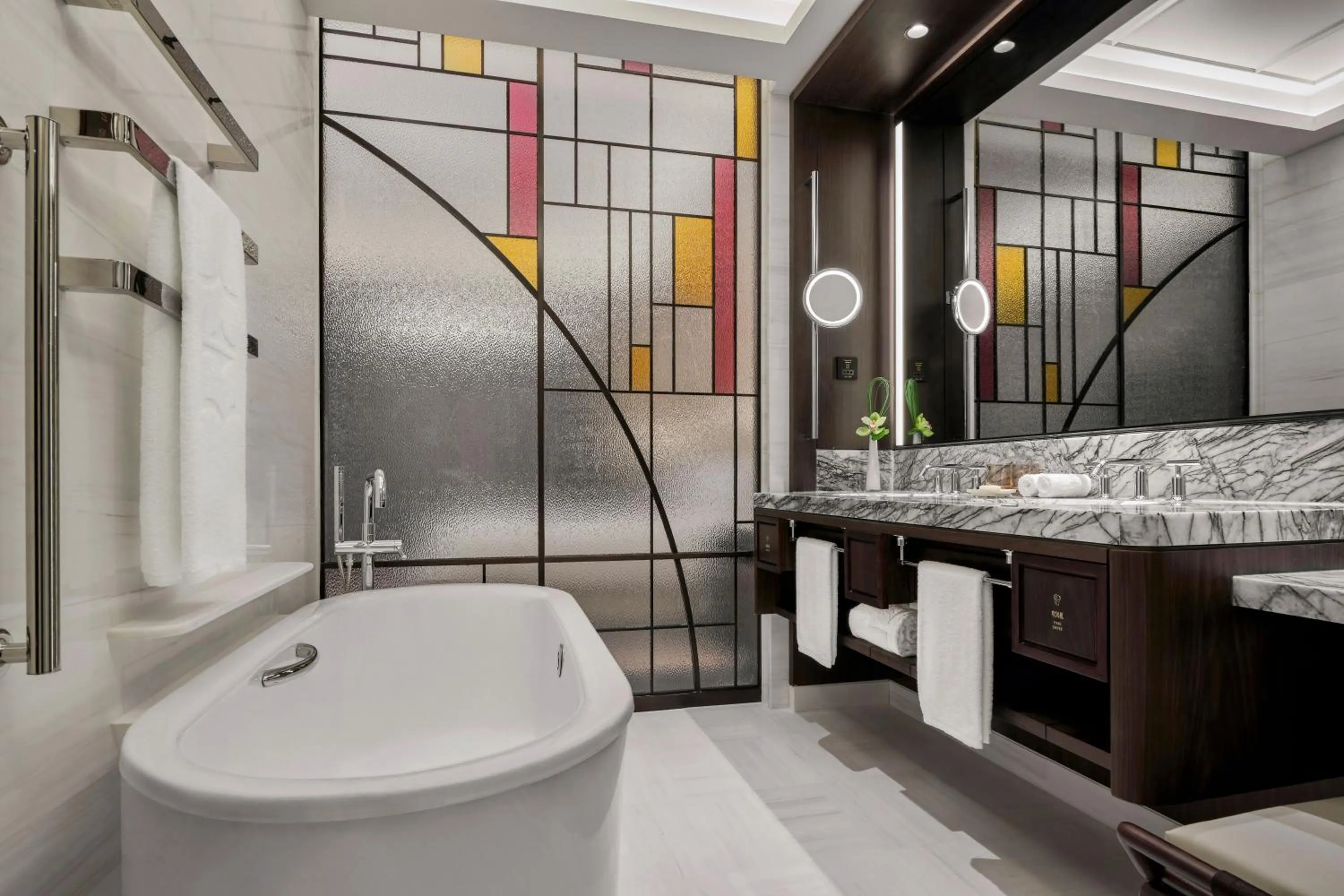 Bathroom in Shangri-La Qiantan, Shanghai - Steps away from the Oriental Sports Center, and easy reach the vibrant art scene of West Bund