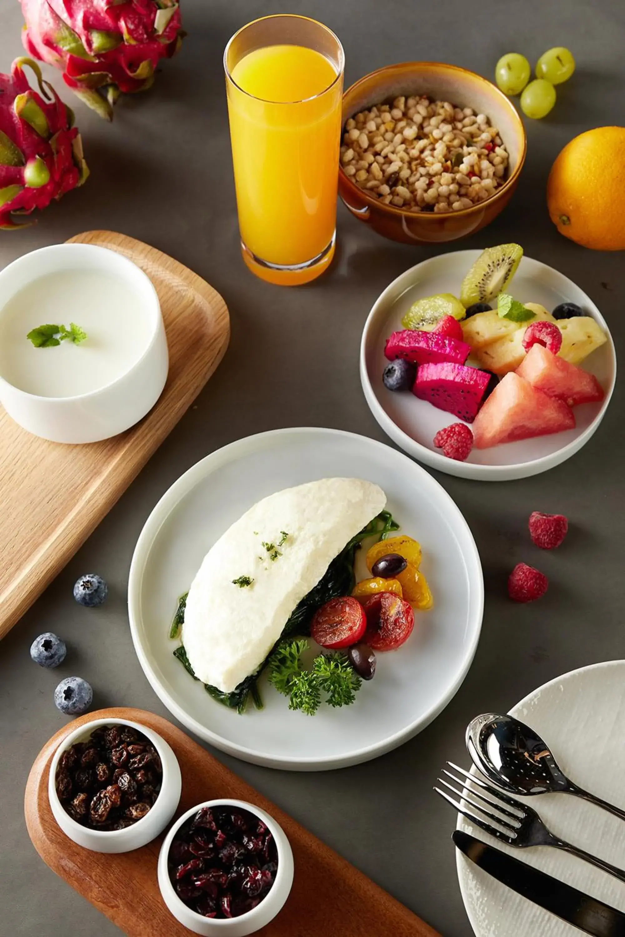 Breakfast in Shangri-La Qiantan, Shanghai - Steps away from the Oriental Sports Center, and easy reach the vibrant art scene of West Bund Breakfast in Shangri-La Qiantan, Shanghai - Steps away from the Oriental Sports Center, and easy reach the vibrant art scene of West Bund