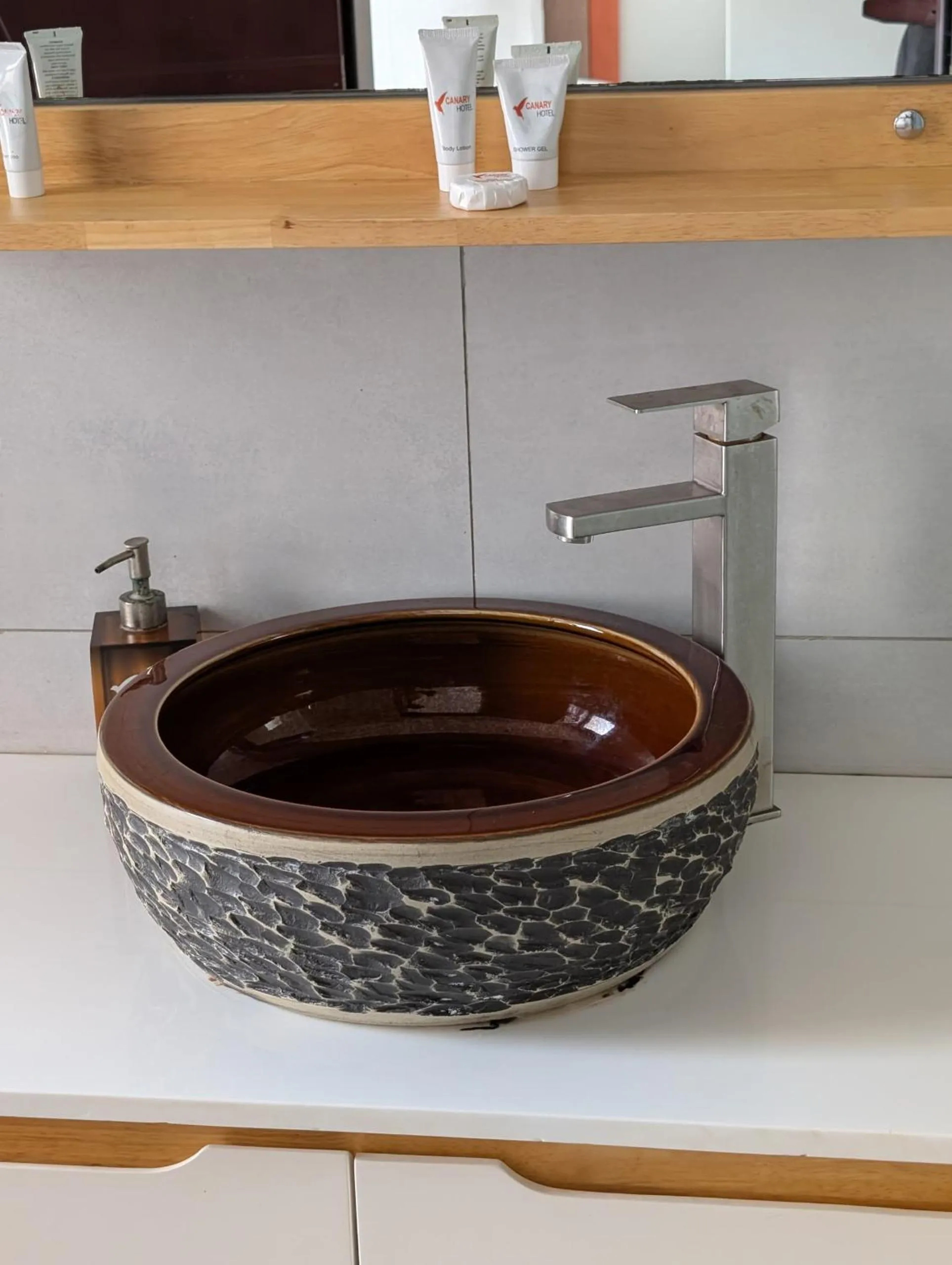 Bathroom in Canary Hotel Kampala