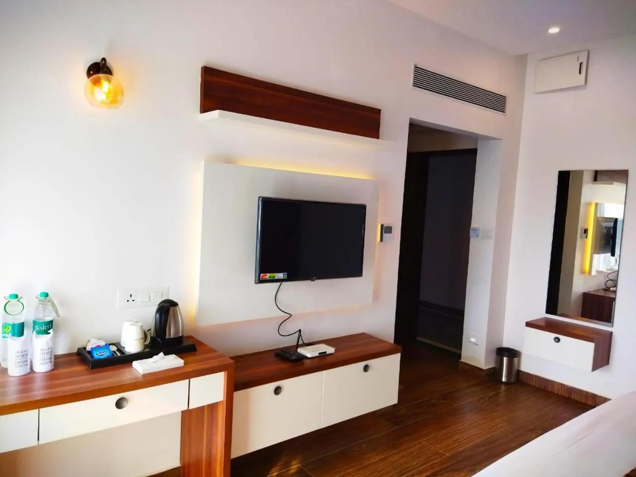 TV and multimedia in Ramee Wolkenburg Resort & Spa, Munnar