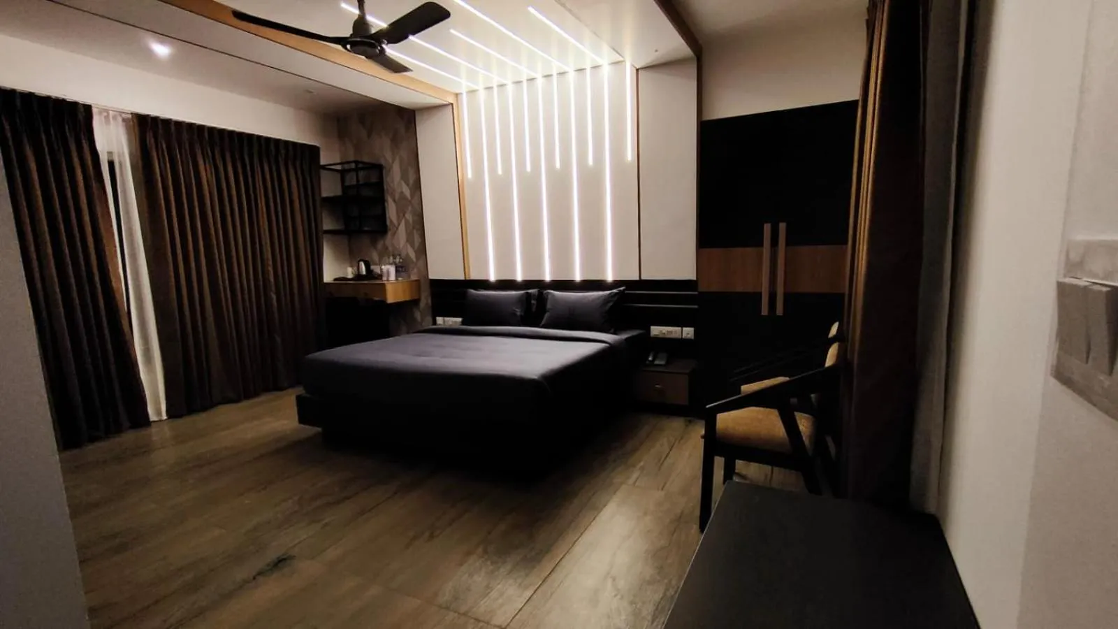 Photo of the whole room, Bed in Ramee Wolkenburg Resort & Spa, Munnar