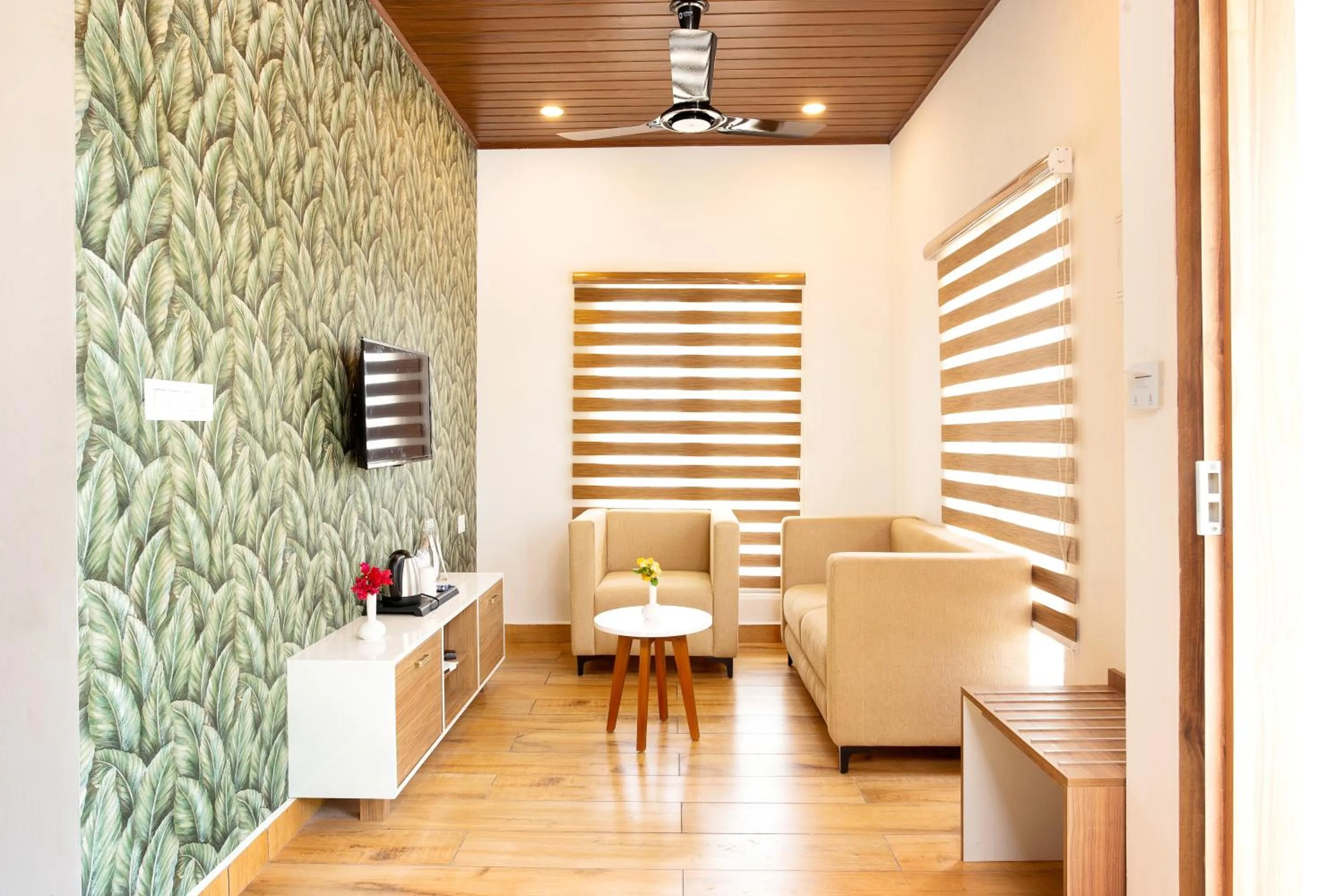 TV and multimedia in Ramee Wolkenburg Resort & Spa, Munnar