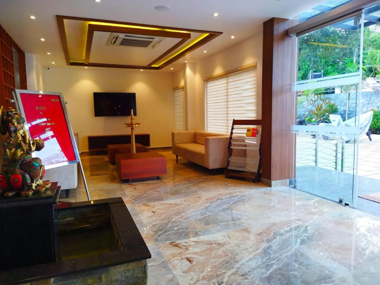 Lobby or reception in Ramee Wolkenburg Resort & Spa, Munnar