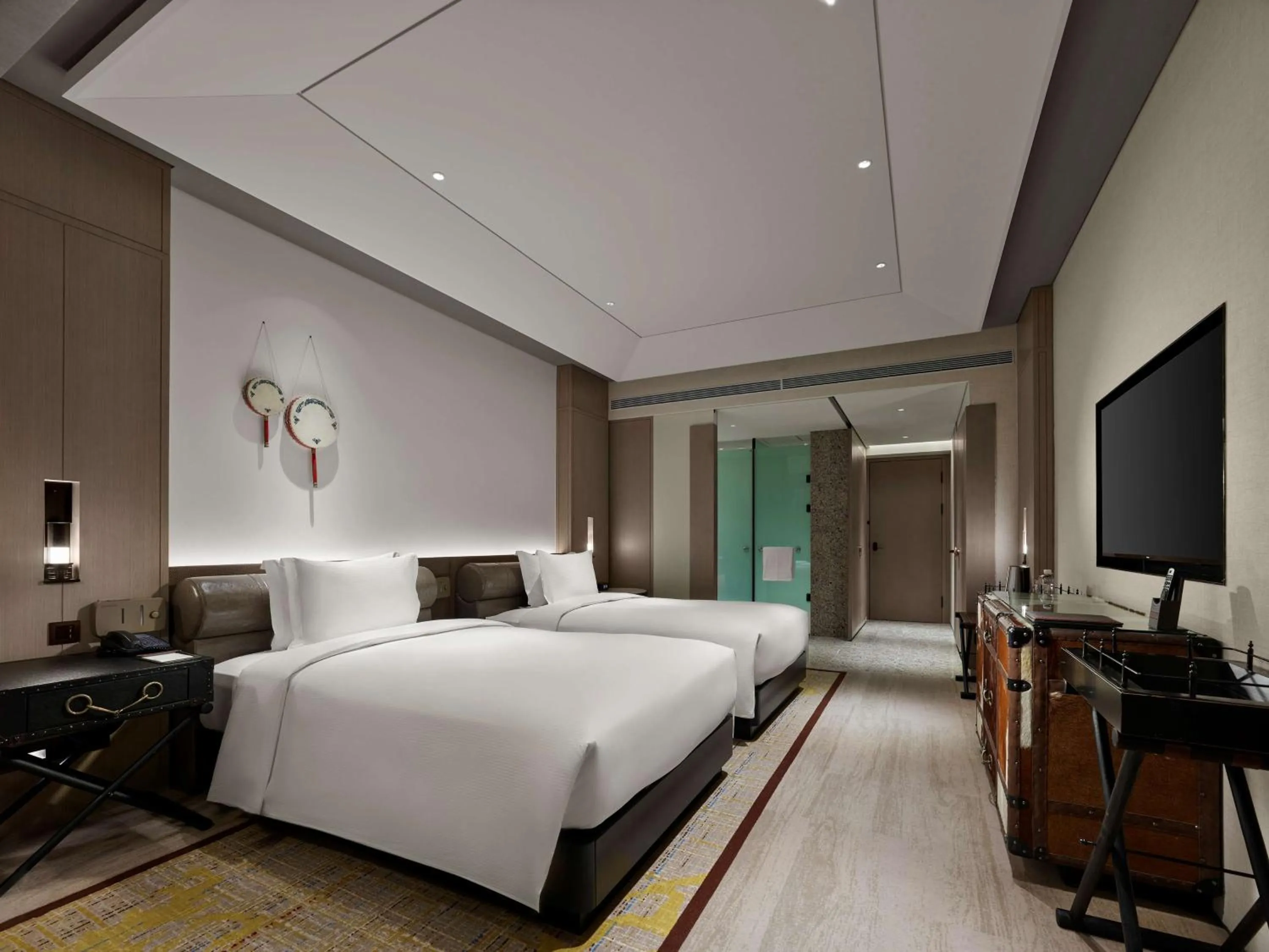 Bed in Hilton Shigatse