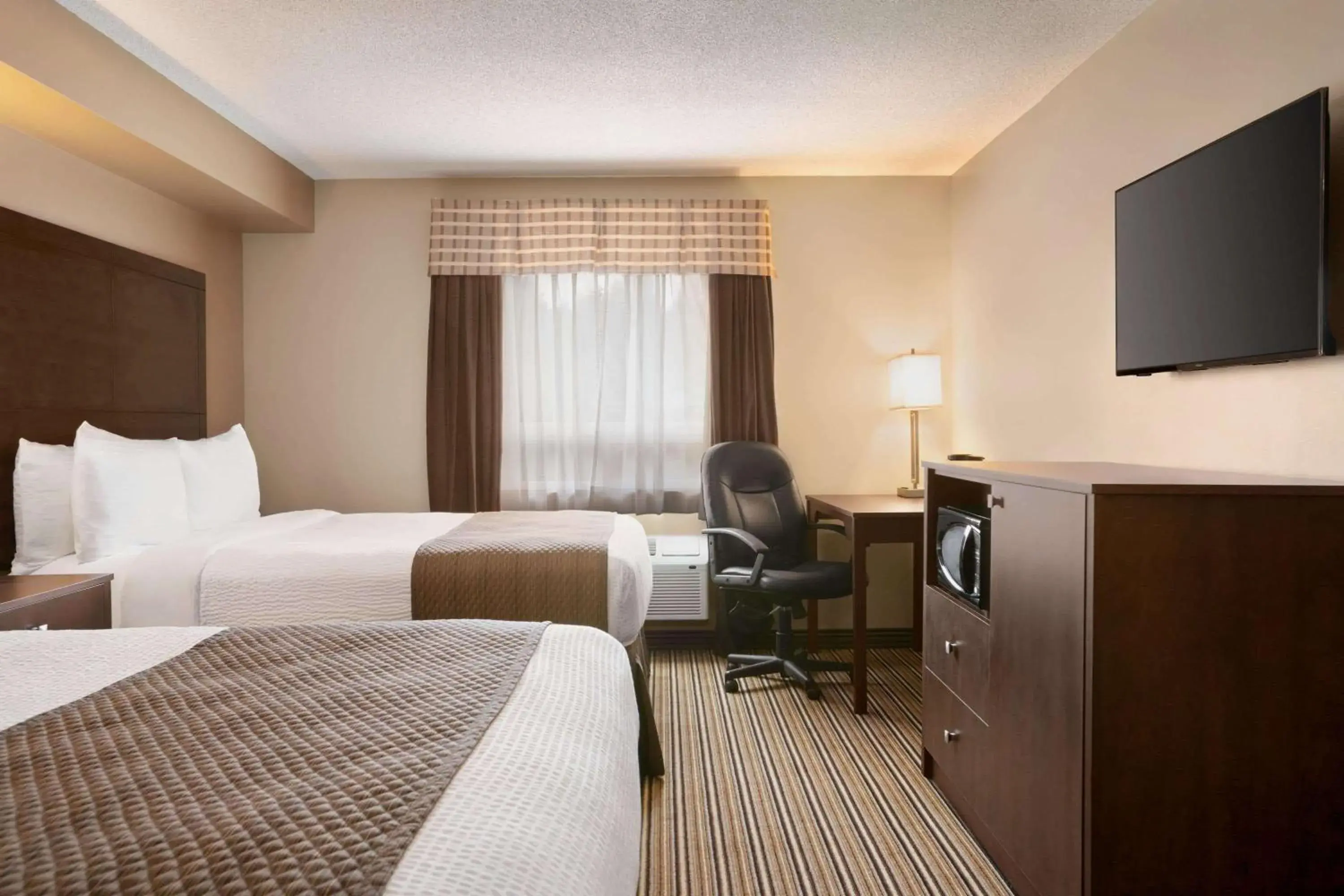 Photo of the whole room, Bed in Days Inn by Wyndham Leamington Photo of the whole room, Bed in Days Inn by Wyndham Leamington