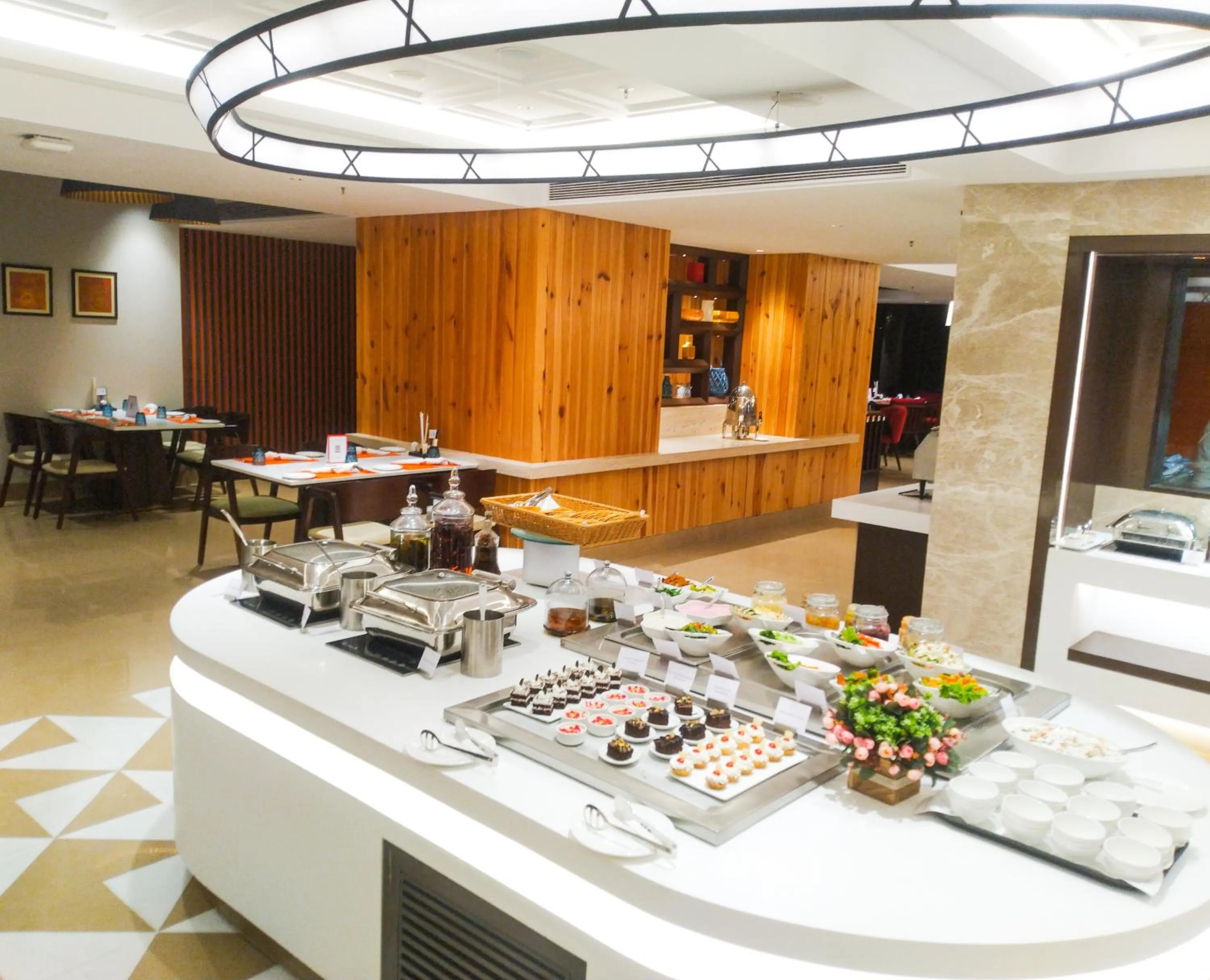 Restaurant/places to eat in Welcomhotel By ITC Hotels, Katra