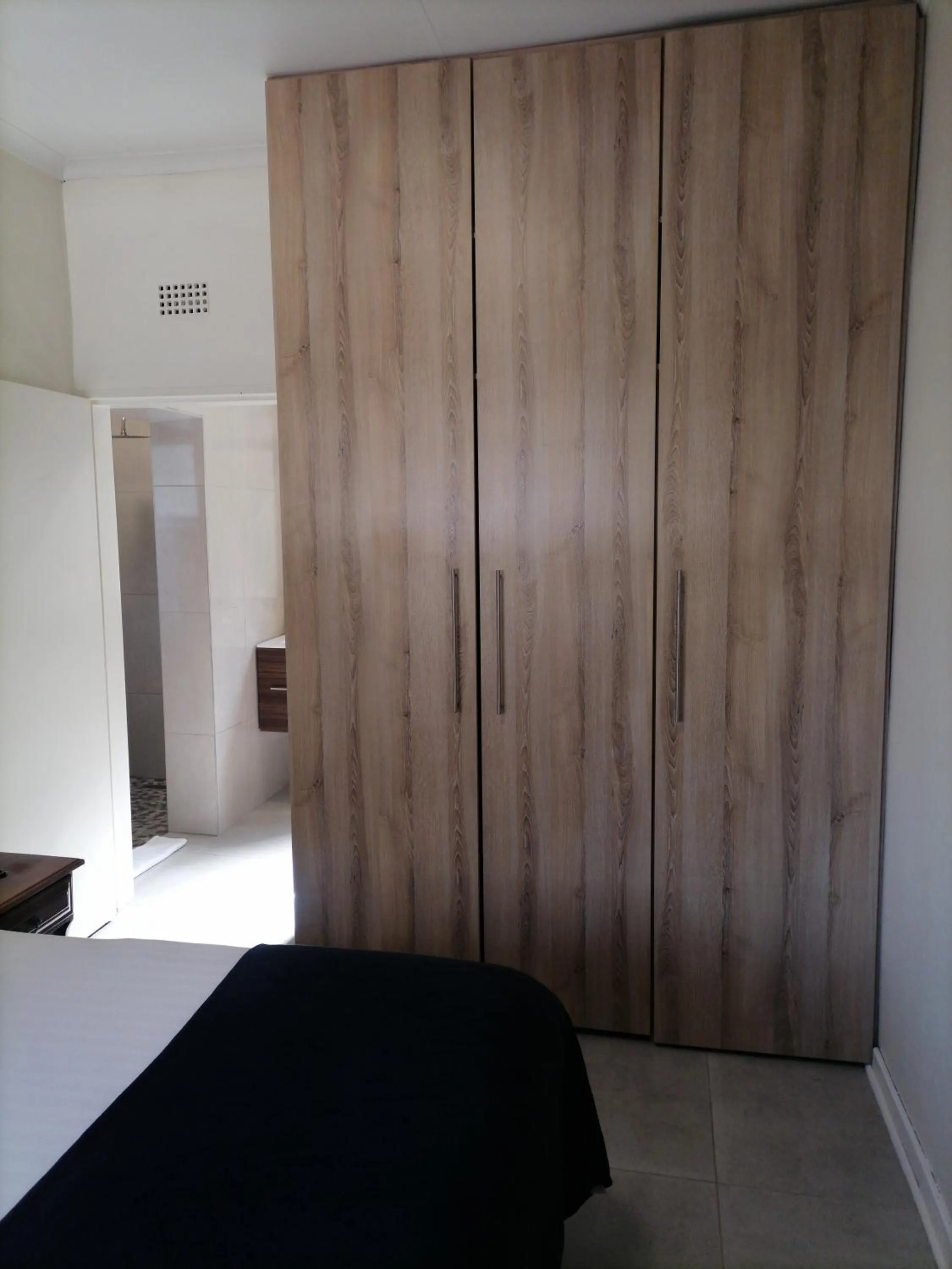 Bedroom, Bed in CityView, a stunning modern apartment