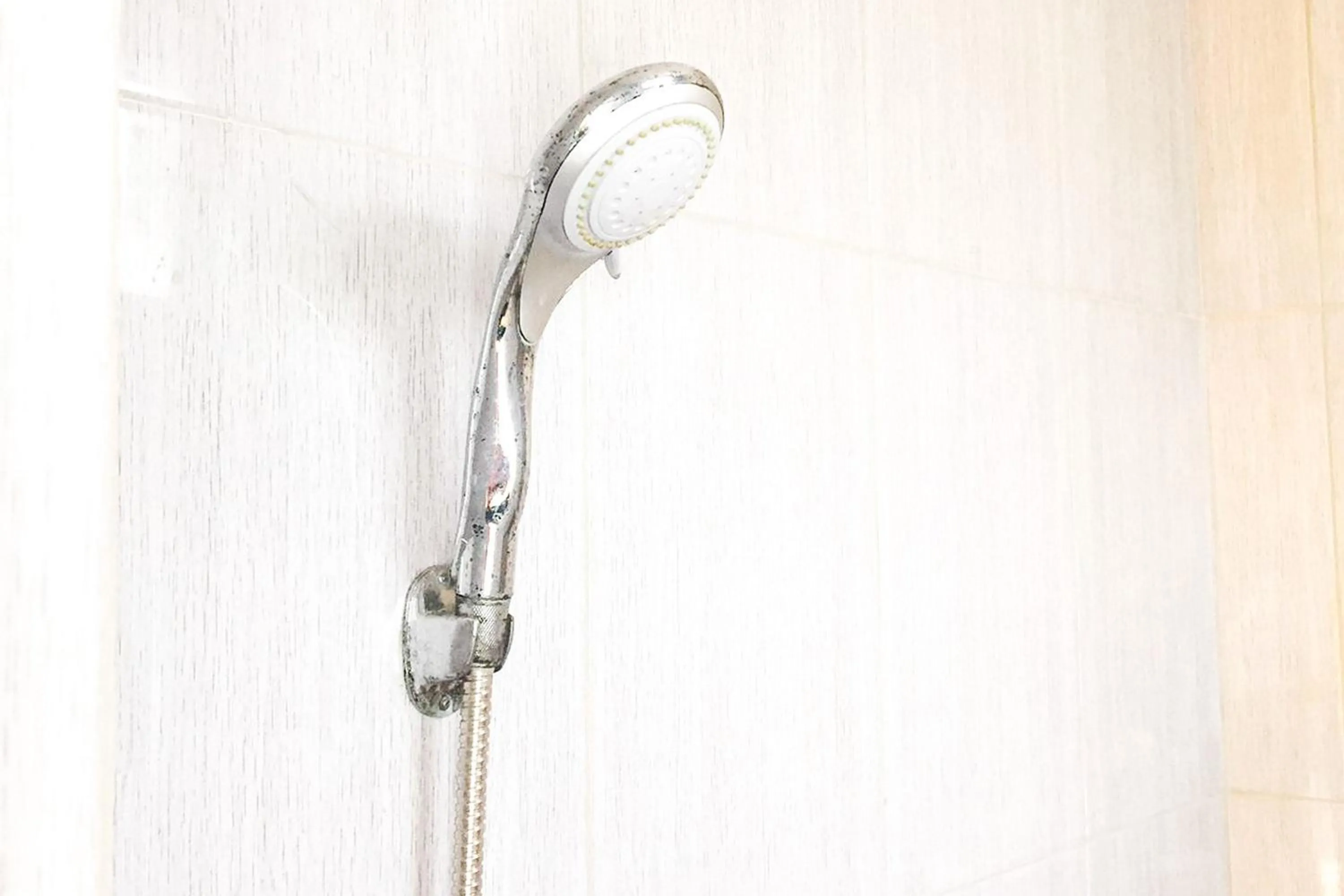 Bathroom in Muzdalifa Syariah near Alun Alun Gresik Mitra RedDoorz