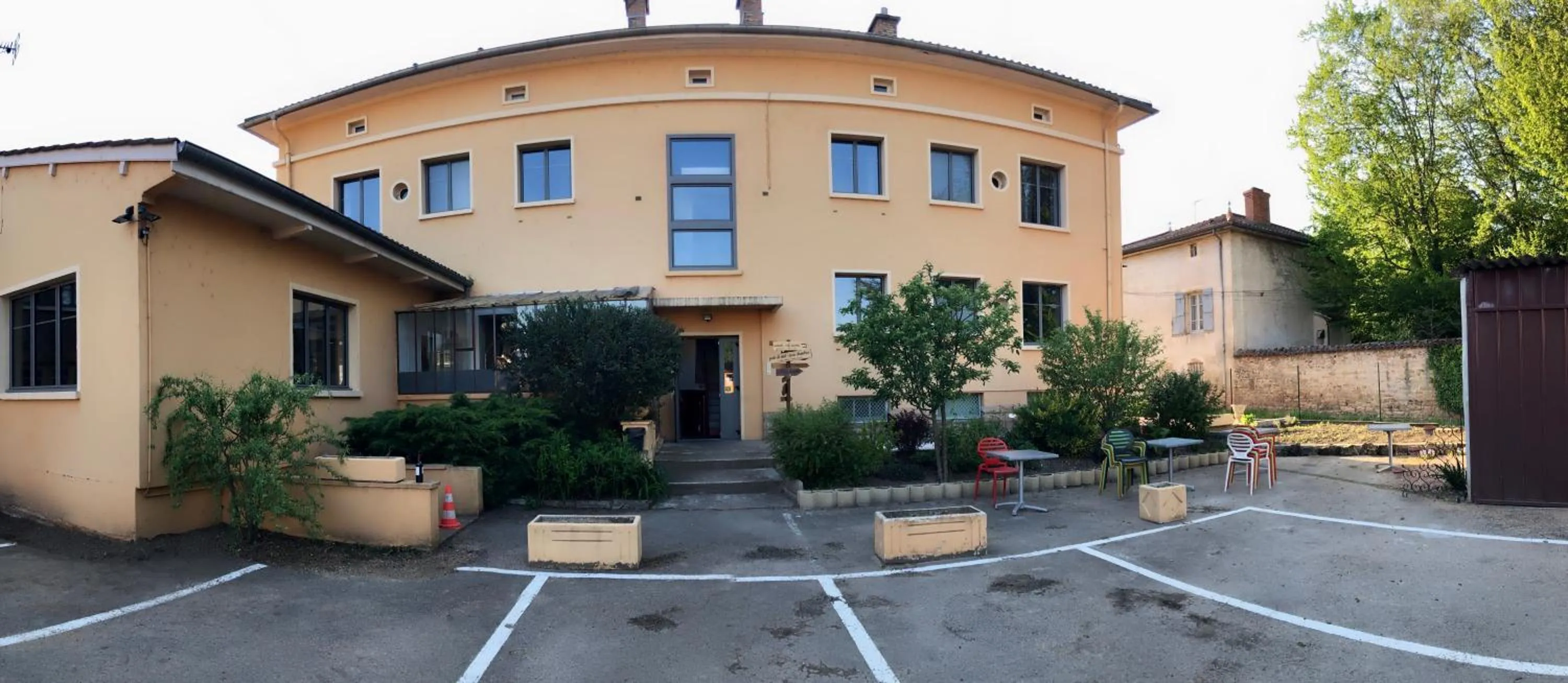 Area and facilities in Hotel de l'Abbaye à Cluny