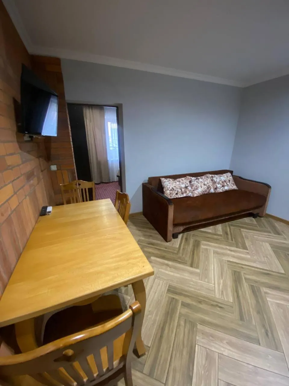 TV and multimedia in T&S Apart-Hotel