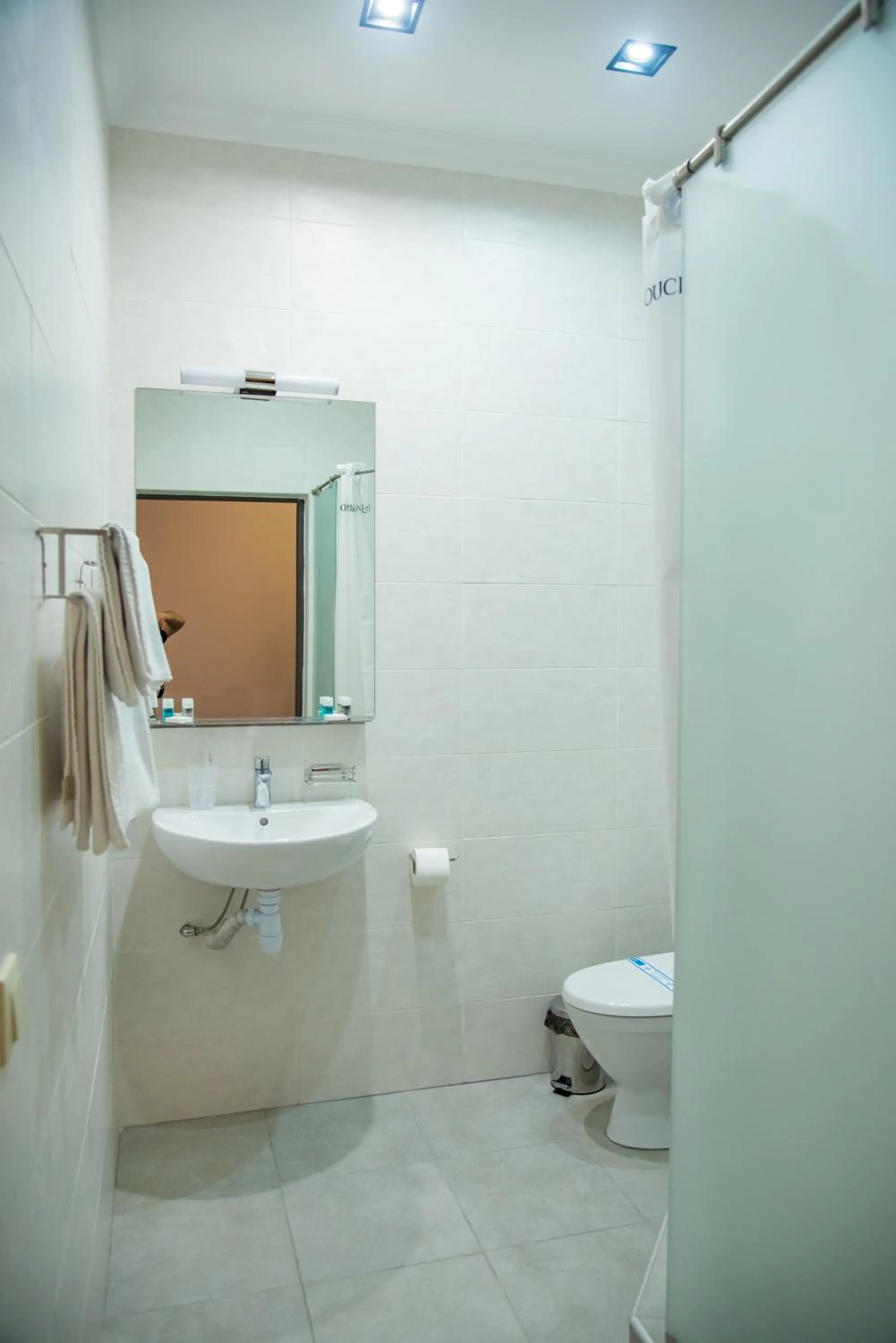 Bath in T&S Apart-Hotel