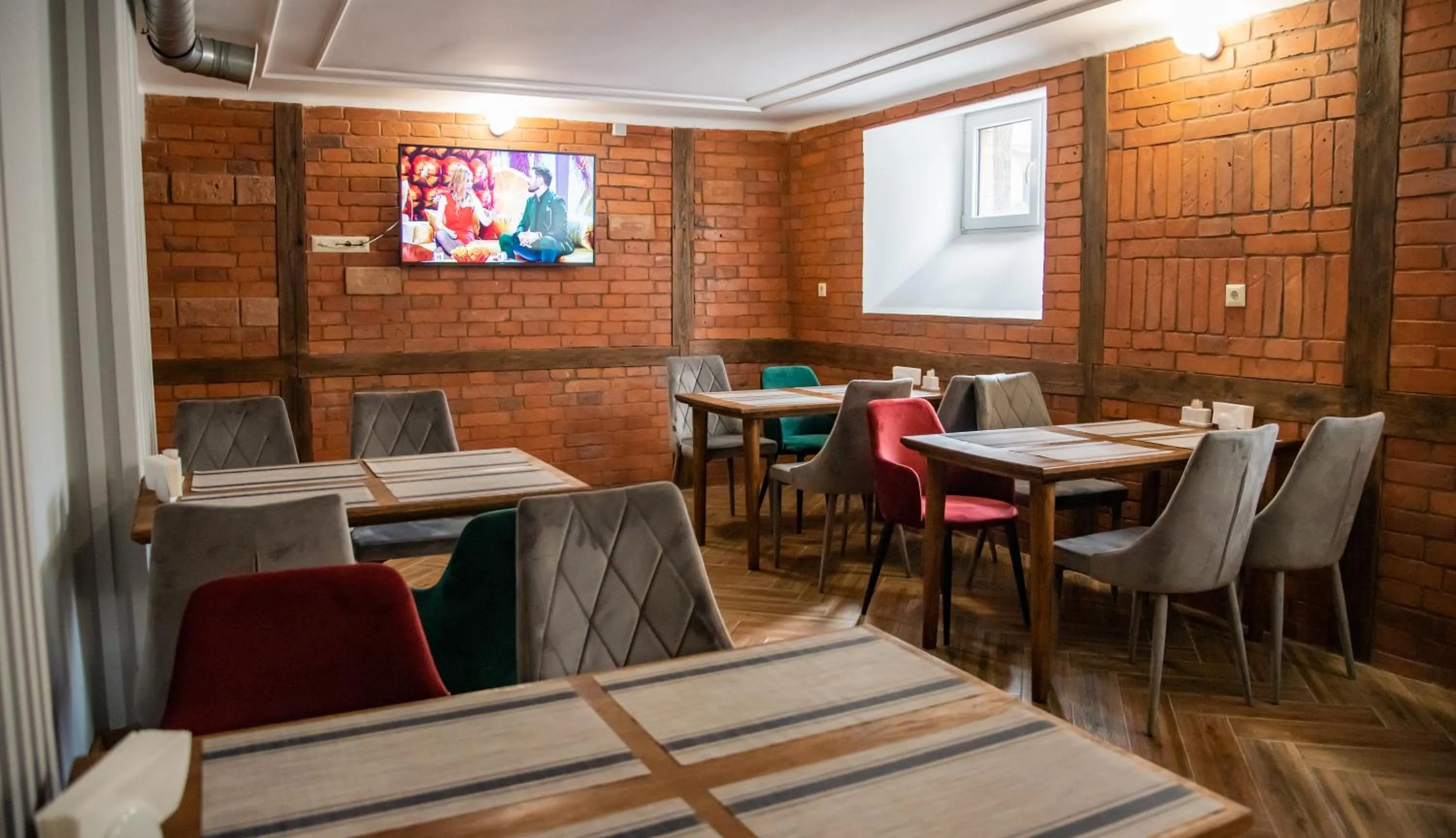 Restaurant/places to eat in T&S Apart-Hotel