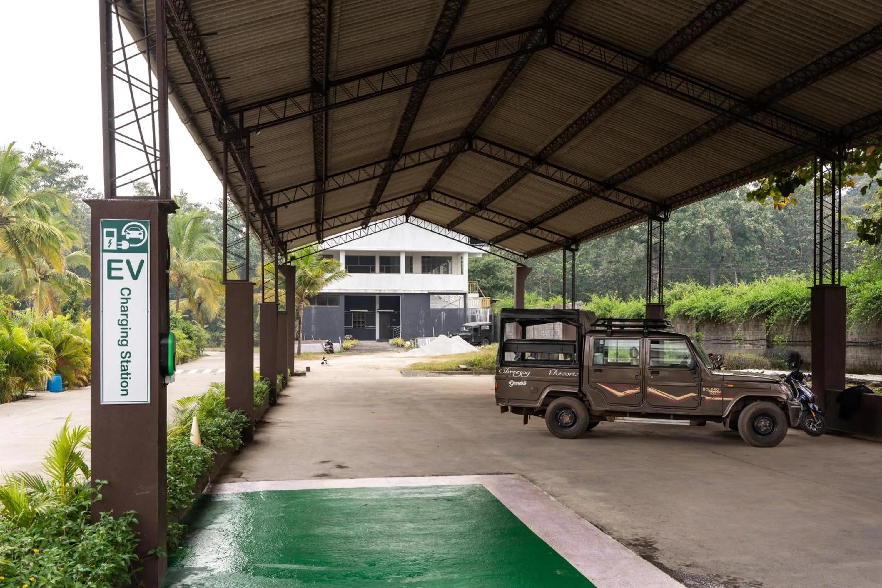 Parking in Shreeyog Resort Dandeli