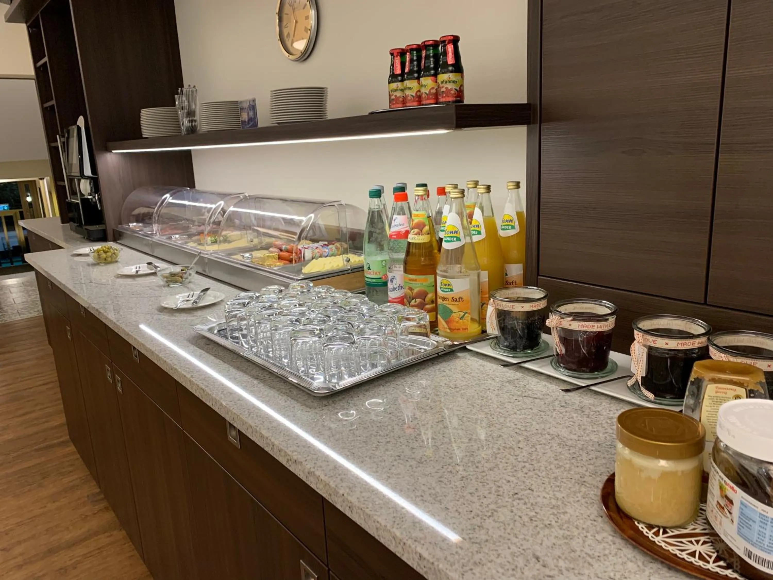 Buffet breakfast in Hotel Hübler