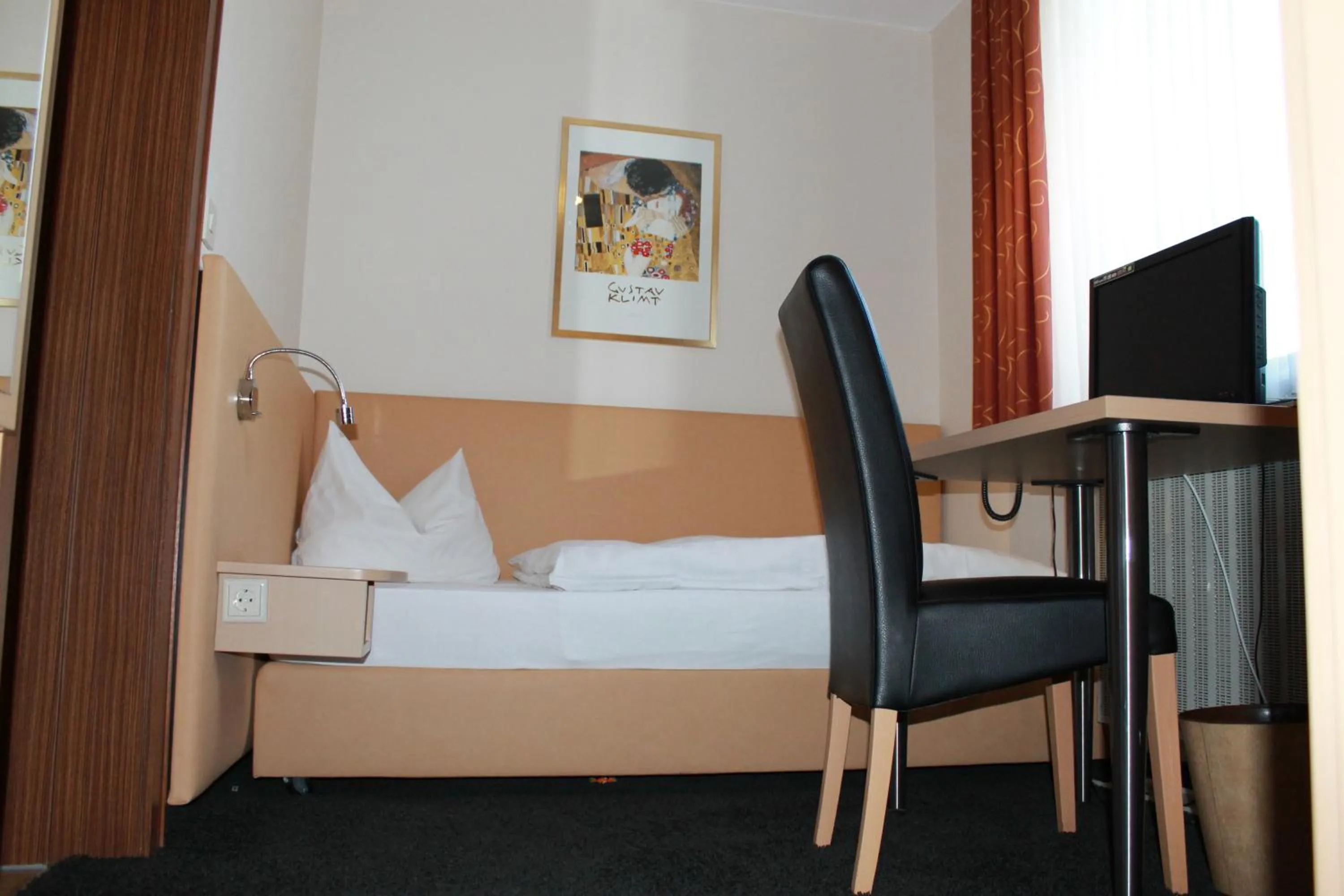 Bed in Hotel Hübler
