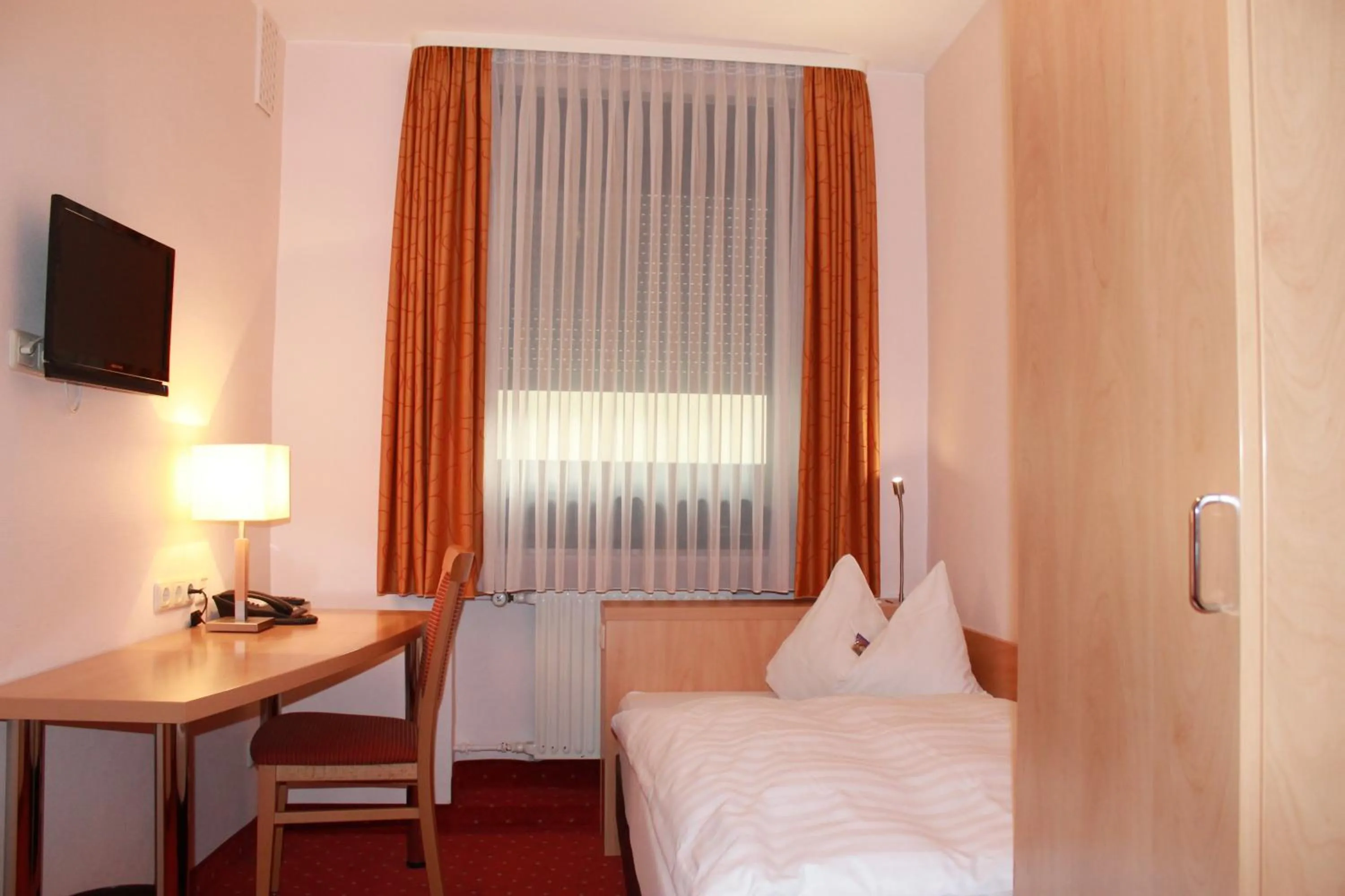 Photo of the whole room, Bed in Hotel Hübler