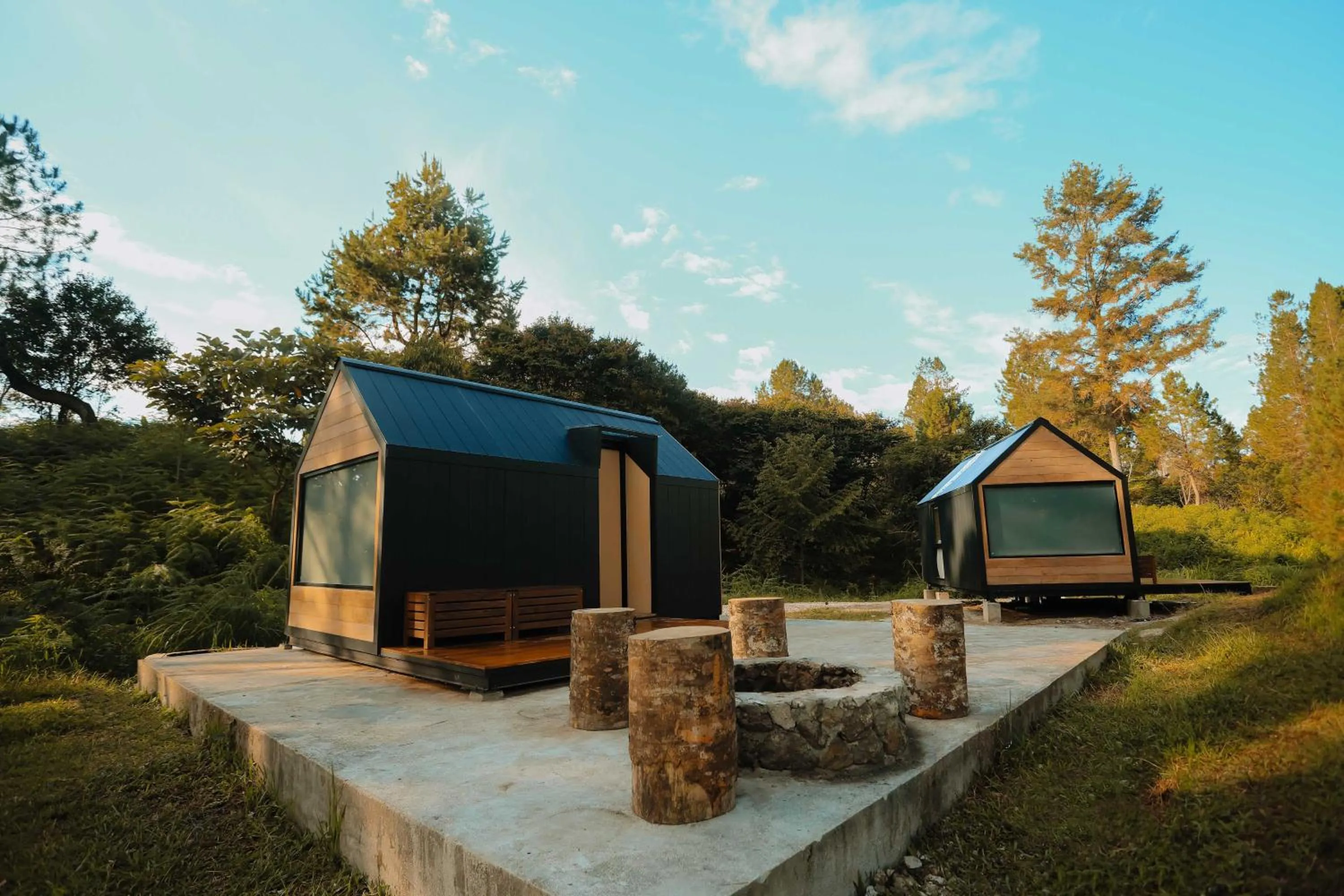 Property building in Bobocabin Kaldera, Toba