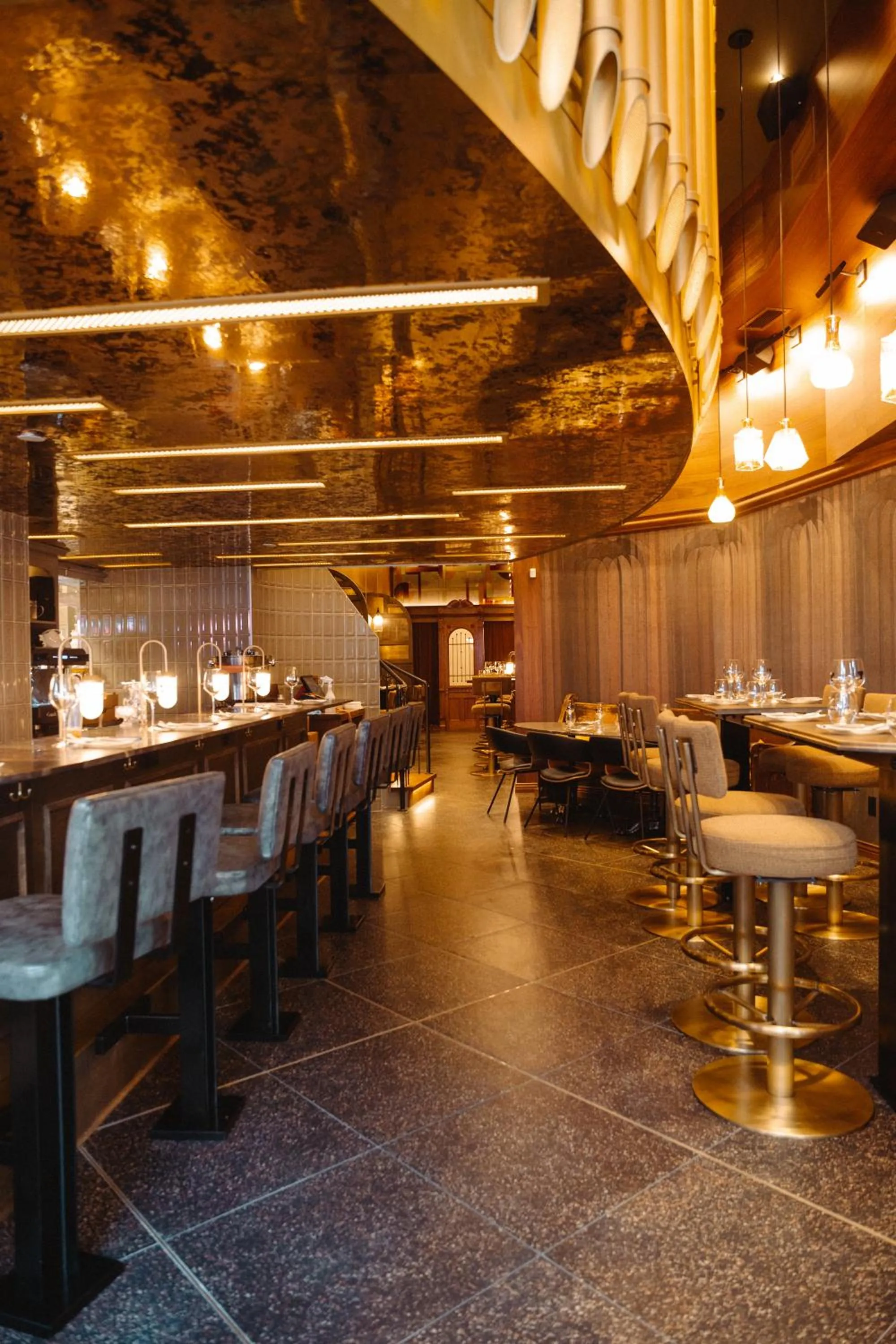 Restaurant/places to eat in Hotel Manoir Victoria