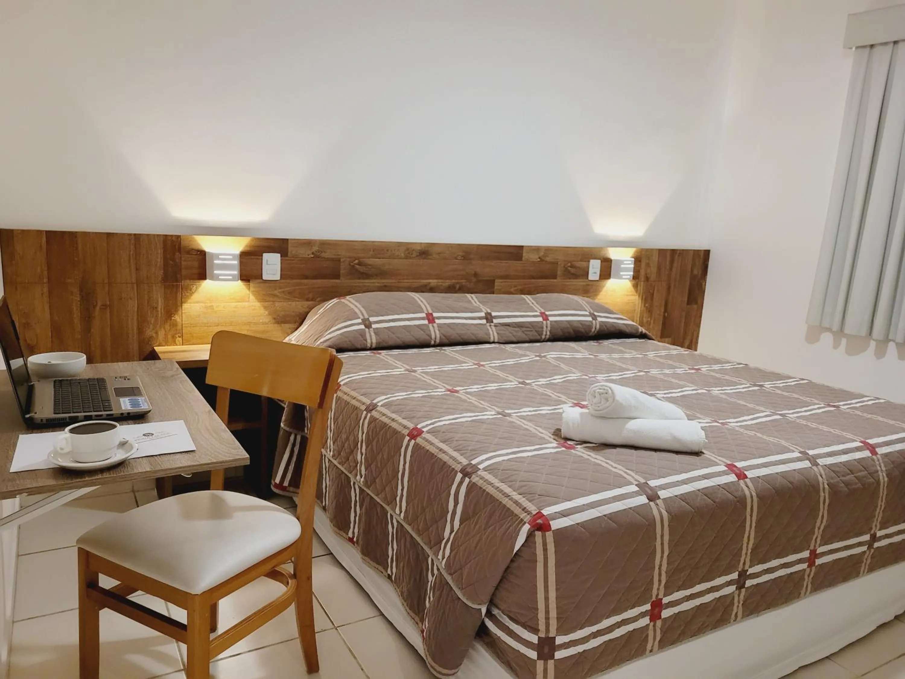 Bed in Pinda Palace Hotel