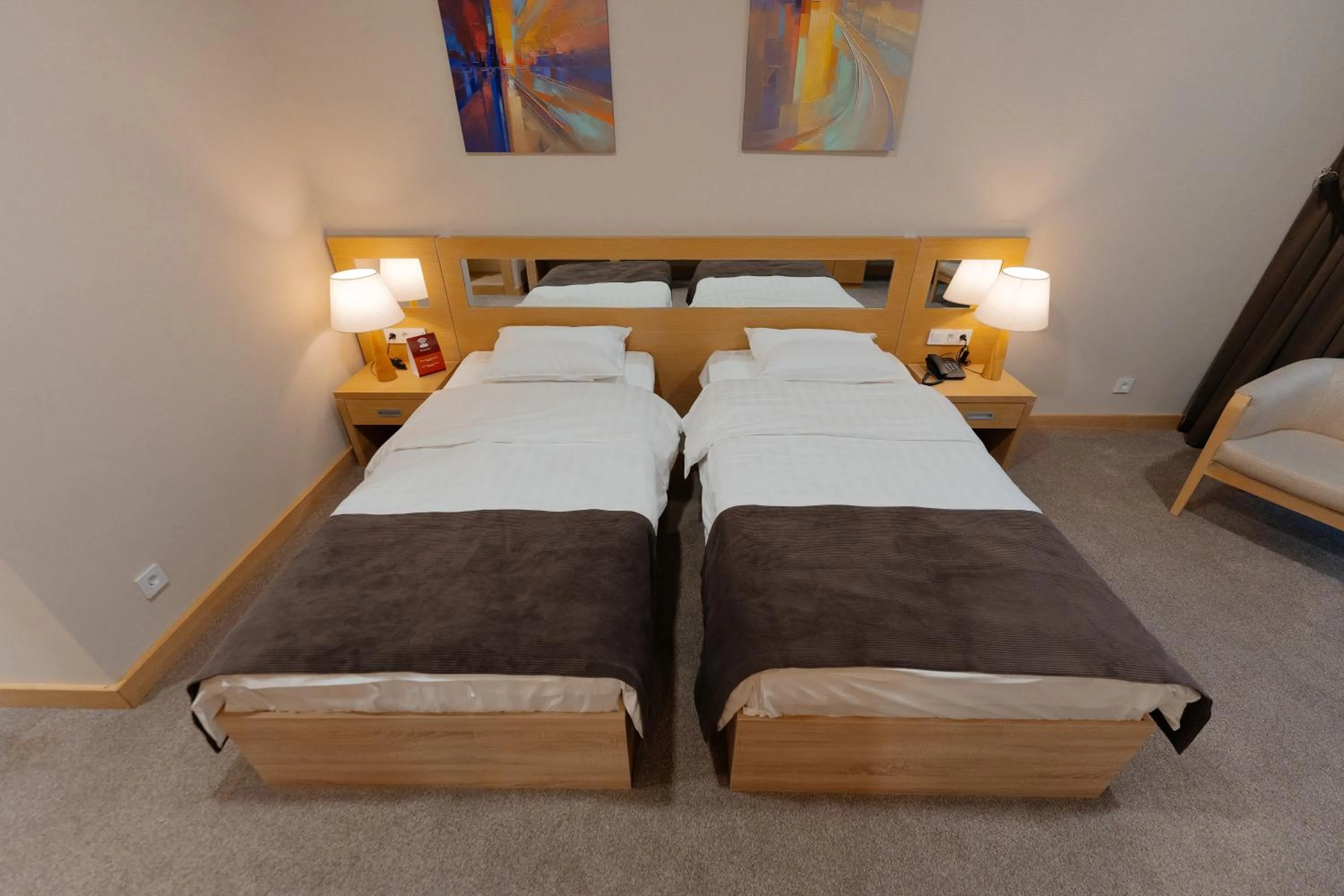 Deluxe Twin Room in Alau Hotel