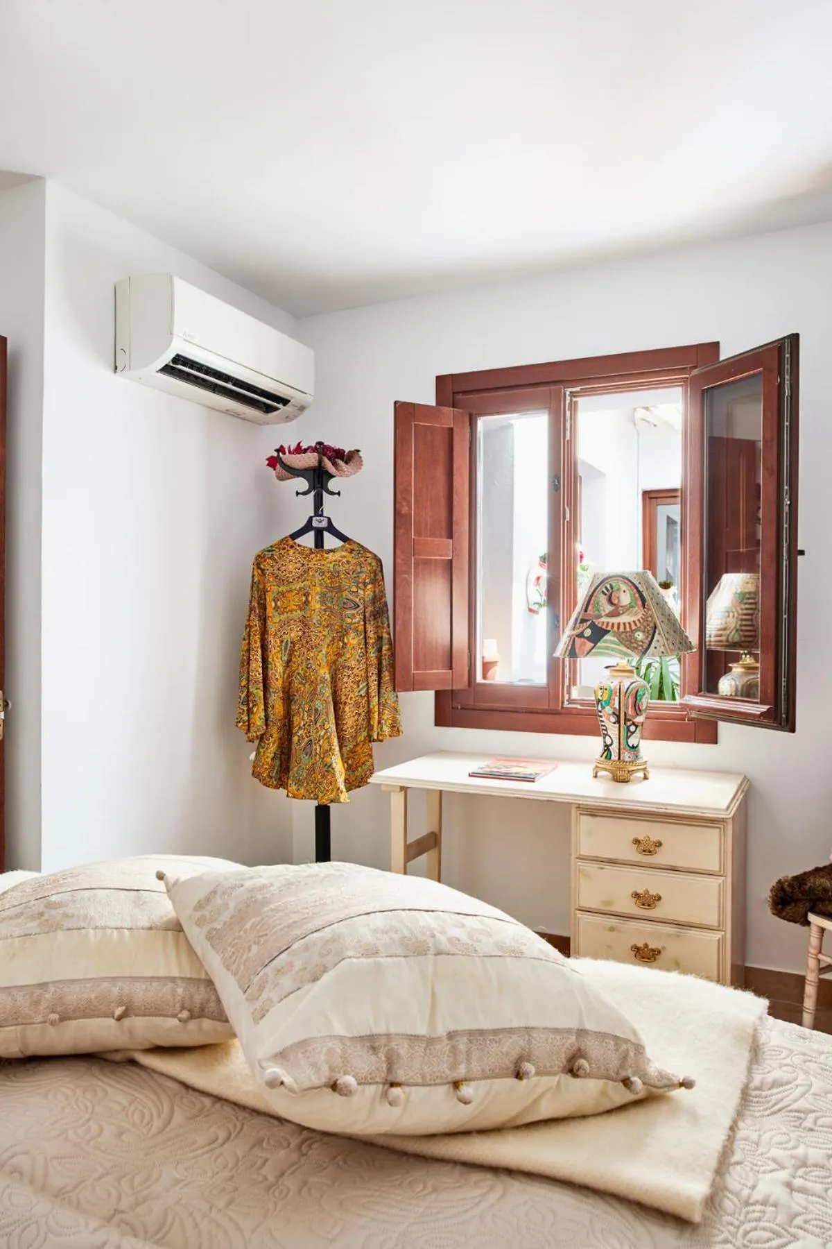 Bedroom, Bed in Balcon de Europa