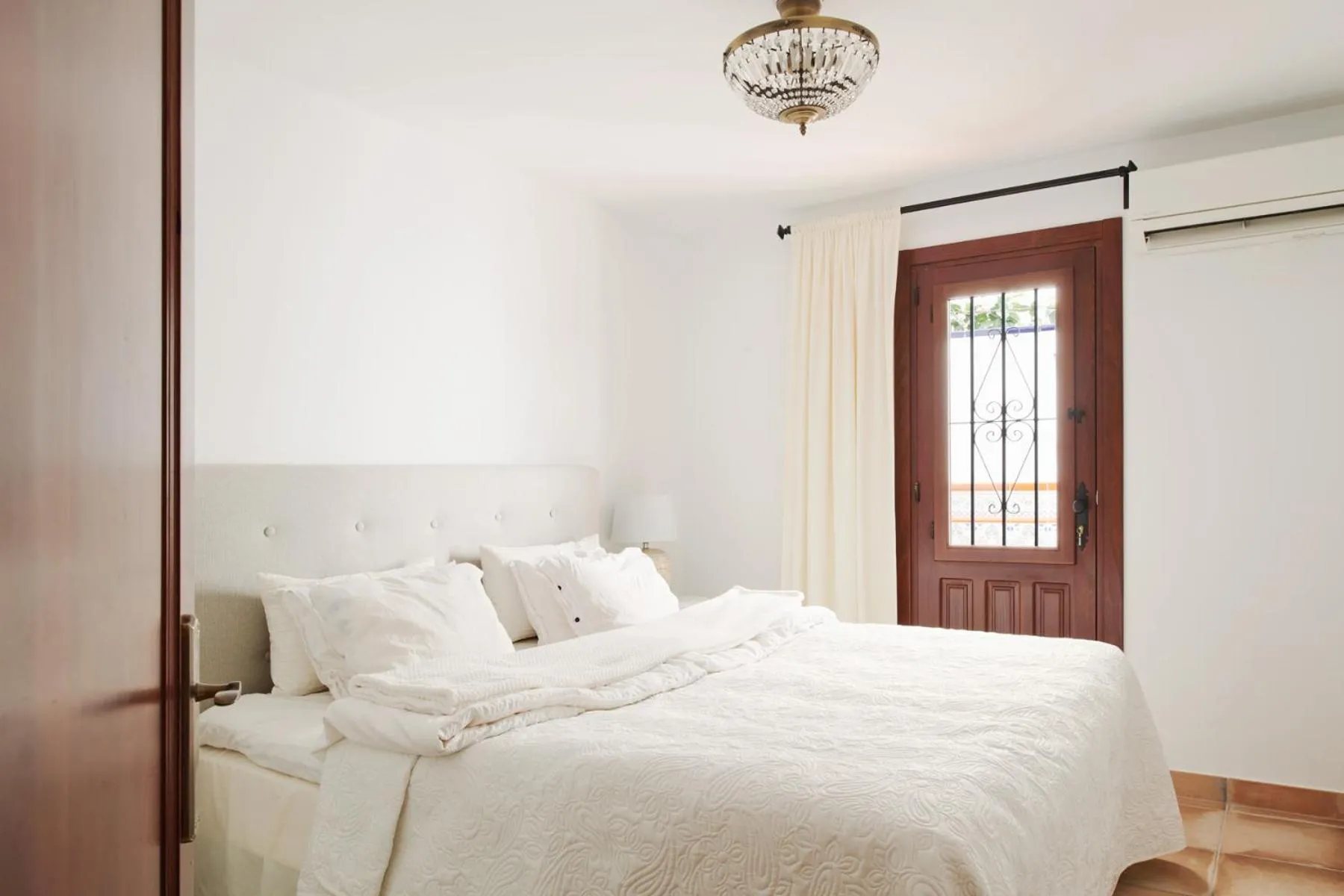 Bedroom, Bed in Balcon de Europa