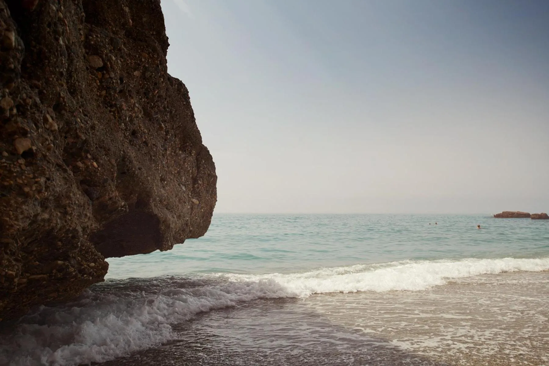 Beach in Balcon de Europa