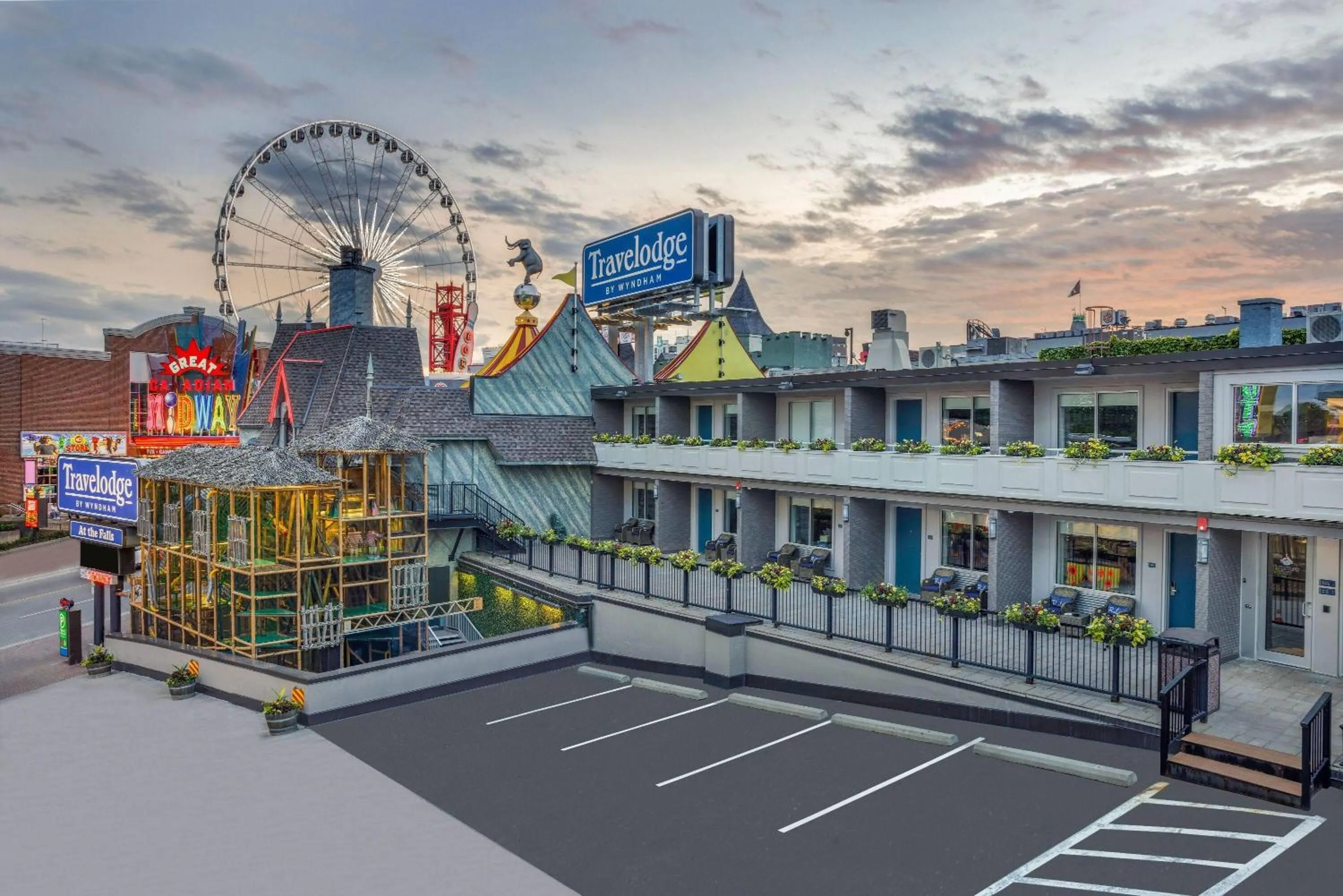 Property building in Travelodge by Wyndham Niagara Falls At the Falls