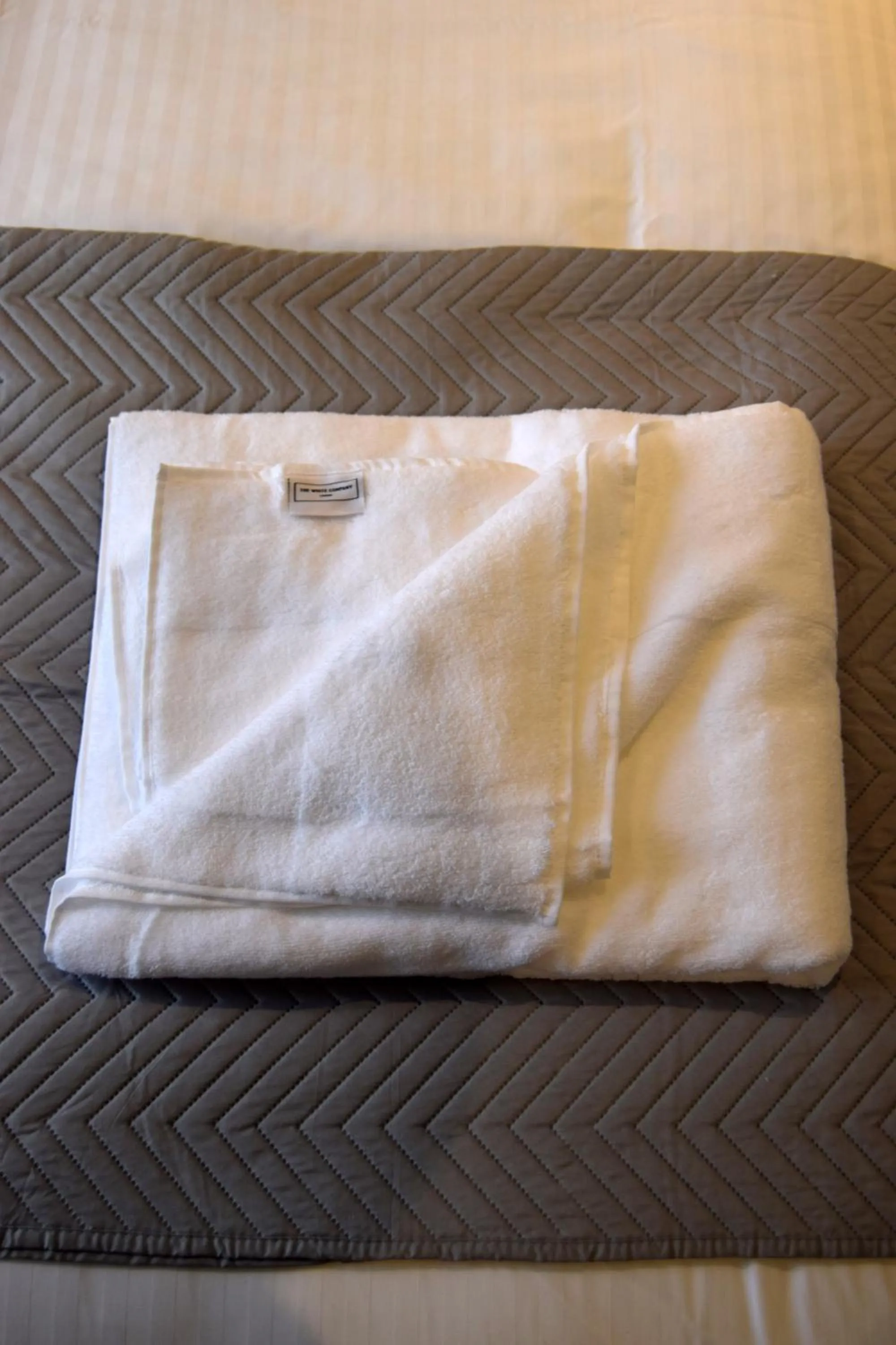 Bedroom in Crown Inn